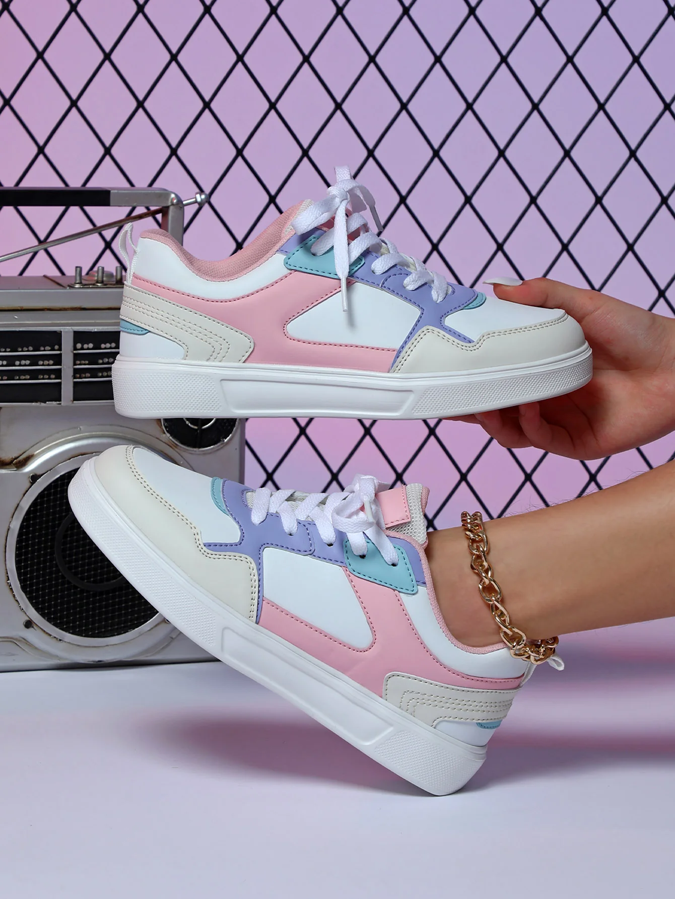 Color-blocked Women's Sneakers - Image 11