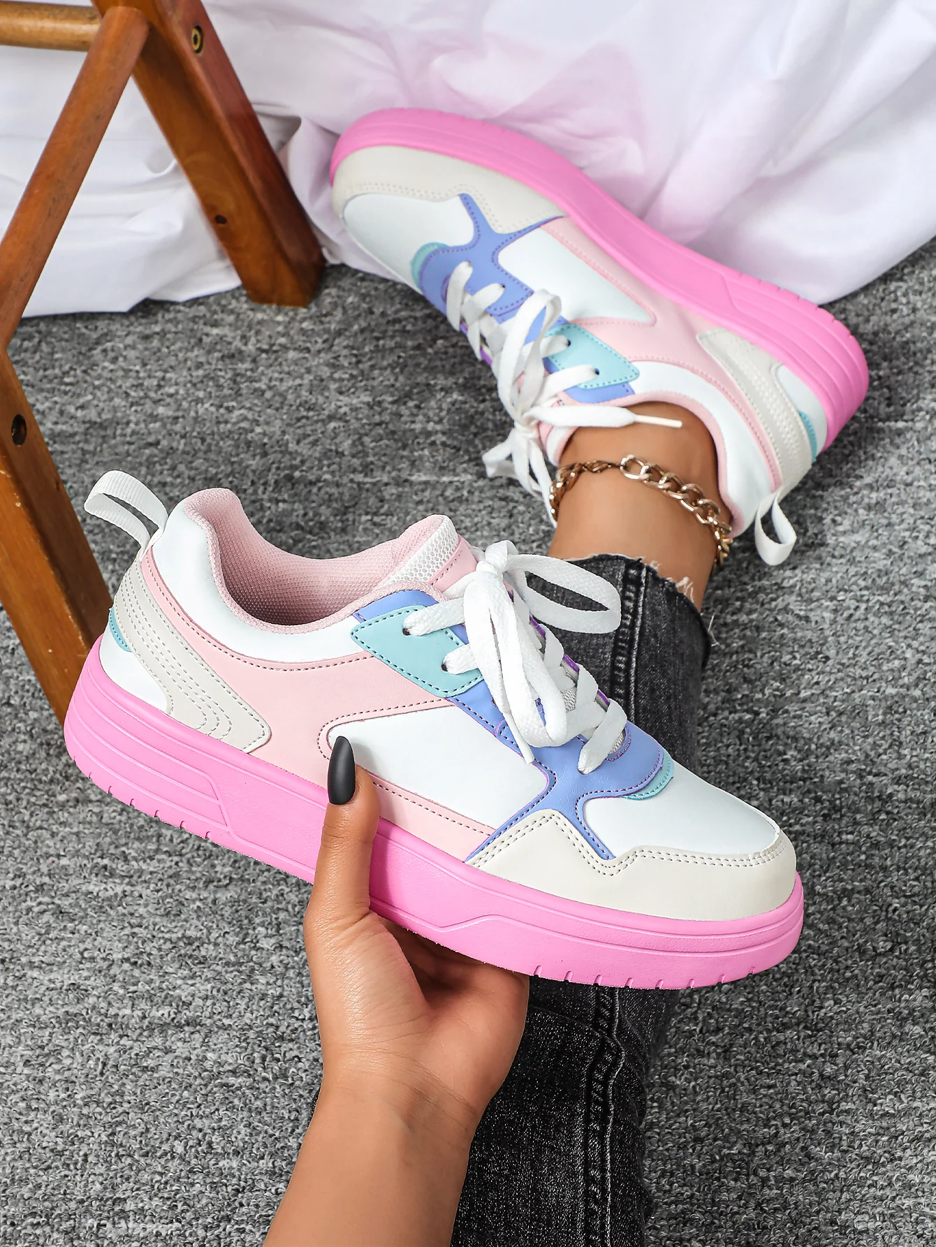 Women's Casual Sports Shoes - Image 10