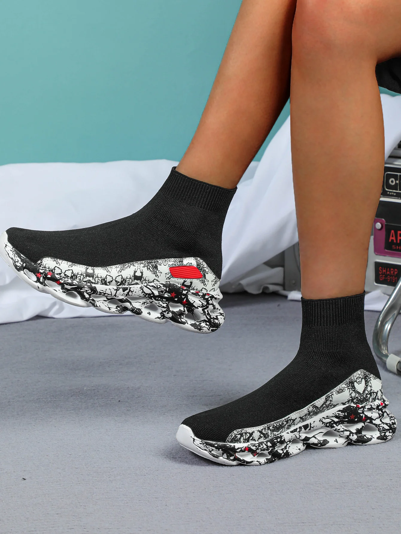 Women's Casual Sneakers With Floral Soles - Image 3