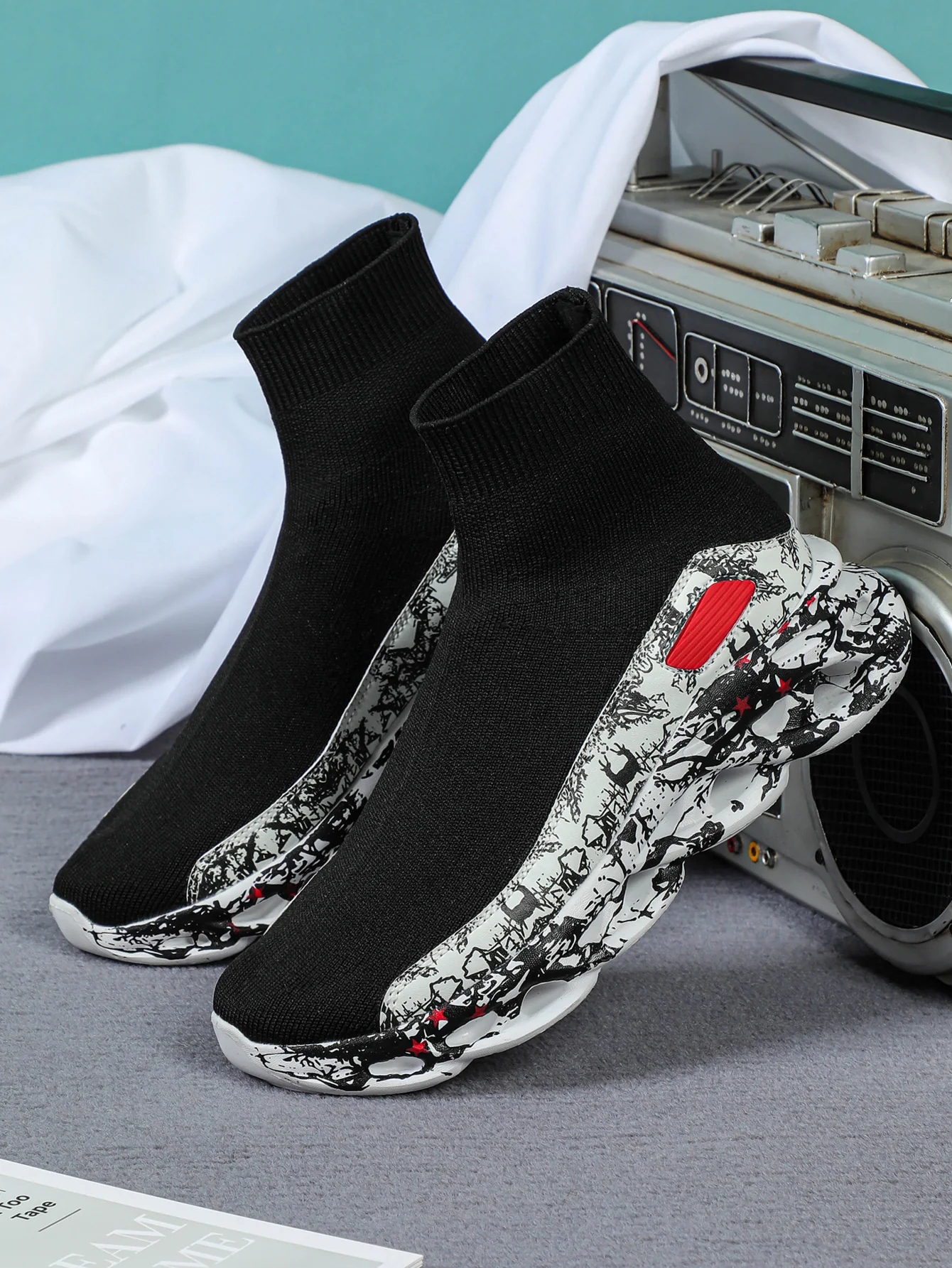 Women's Casual Sneakers With Floral Soles - Image 5