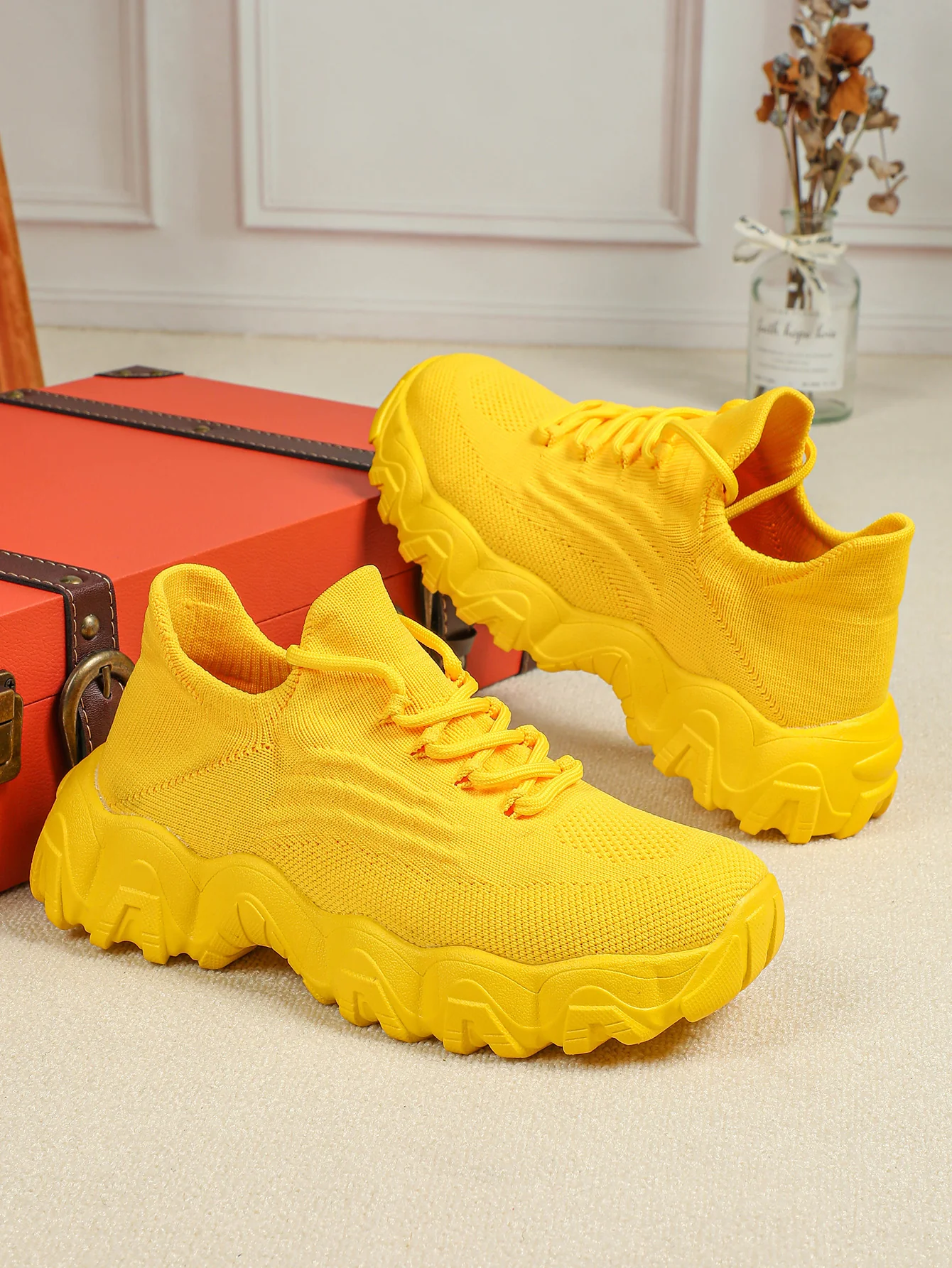Women's Casual Sports Shoes - Image 2