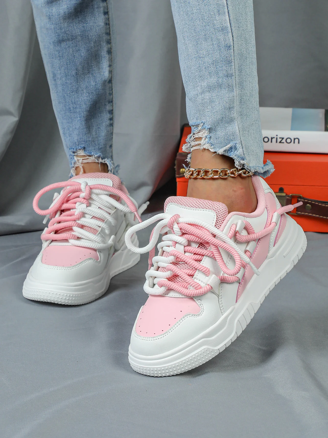 Women's Sneakers With Unique Color-blocked Shoelaces - Image 13