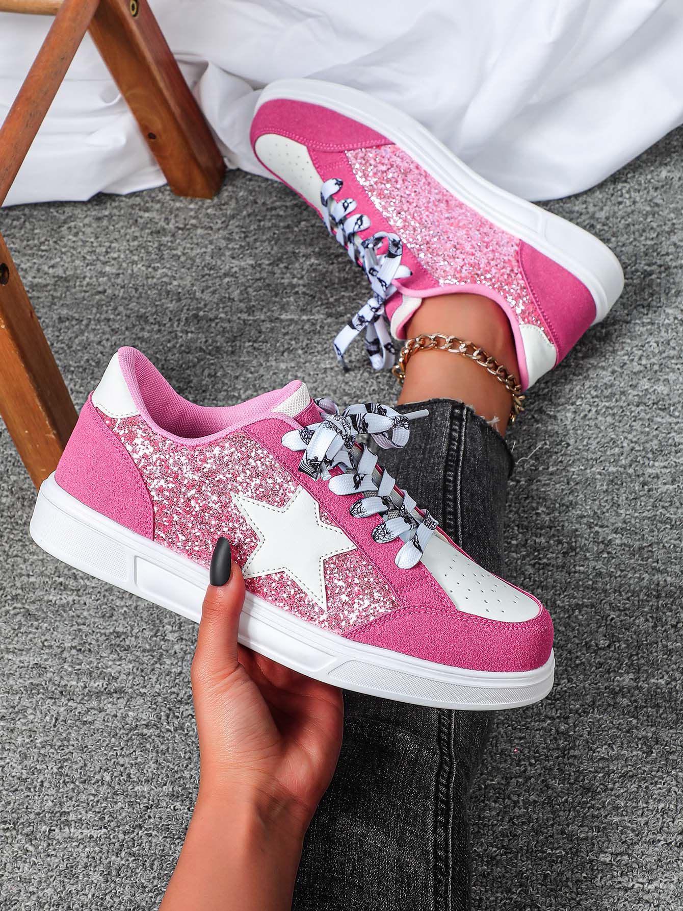 Women's Sneakers With Five-pointed Star Sequins - Image 13