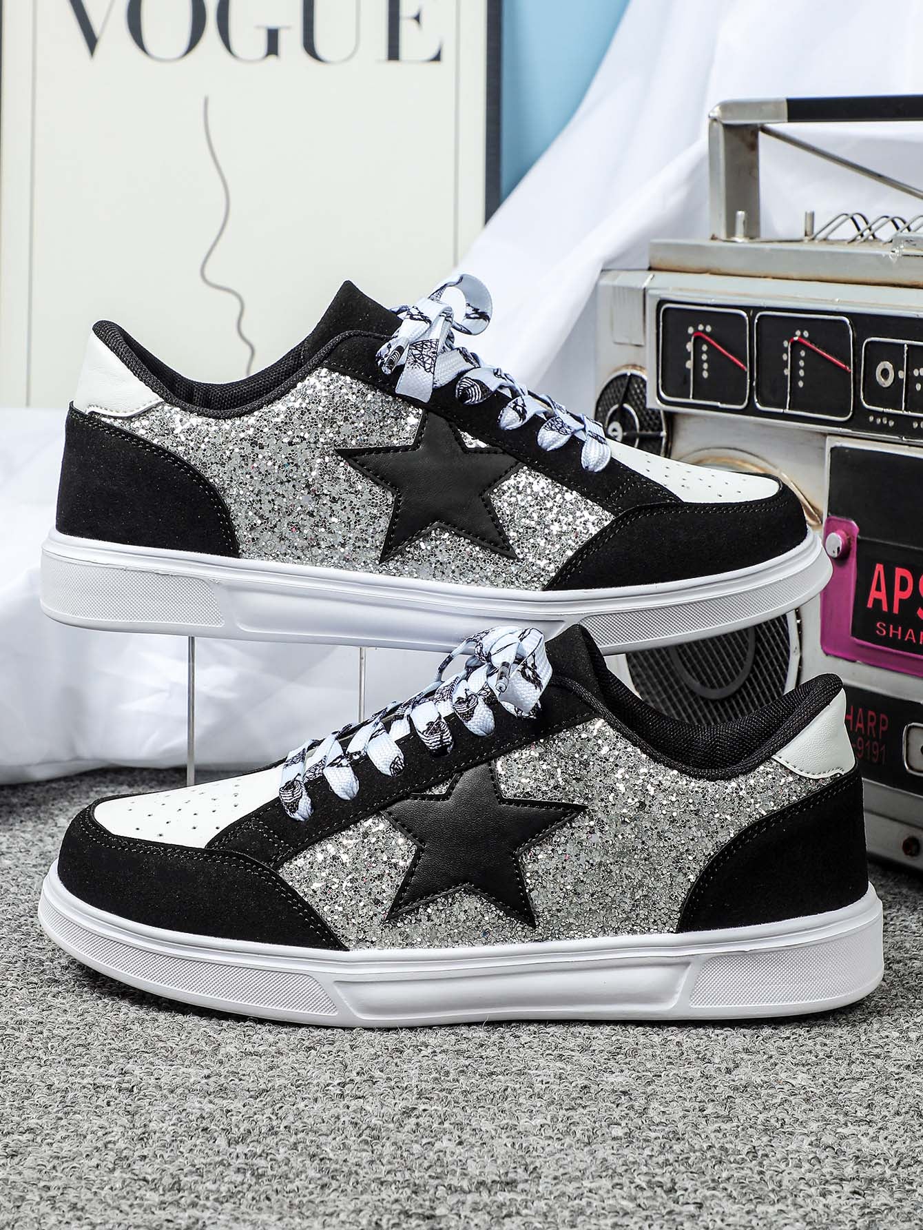 Women's Sneakers With Five-pointed Star Sequins - Image 4