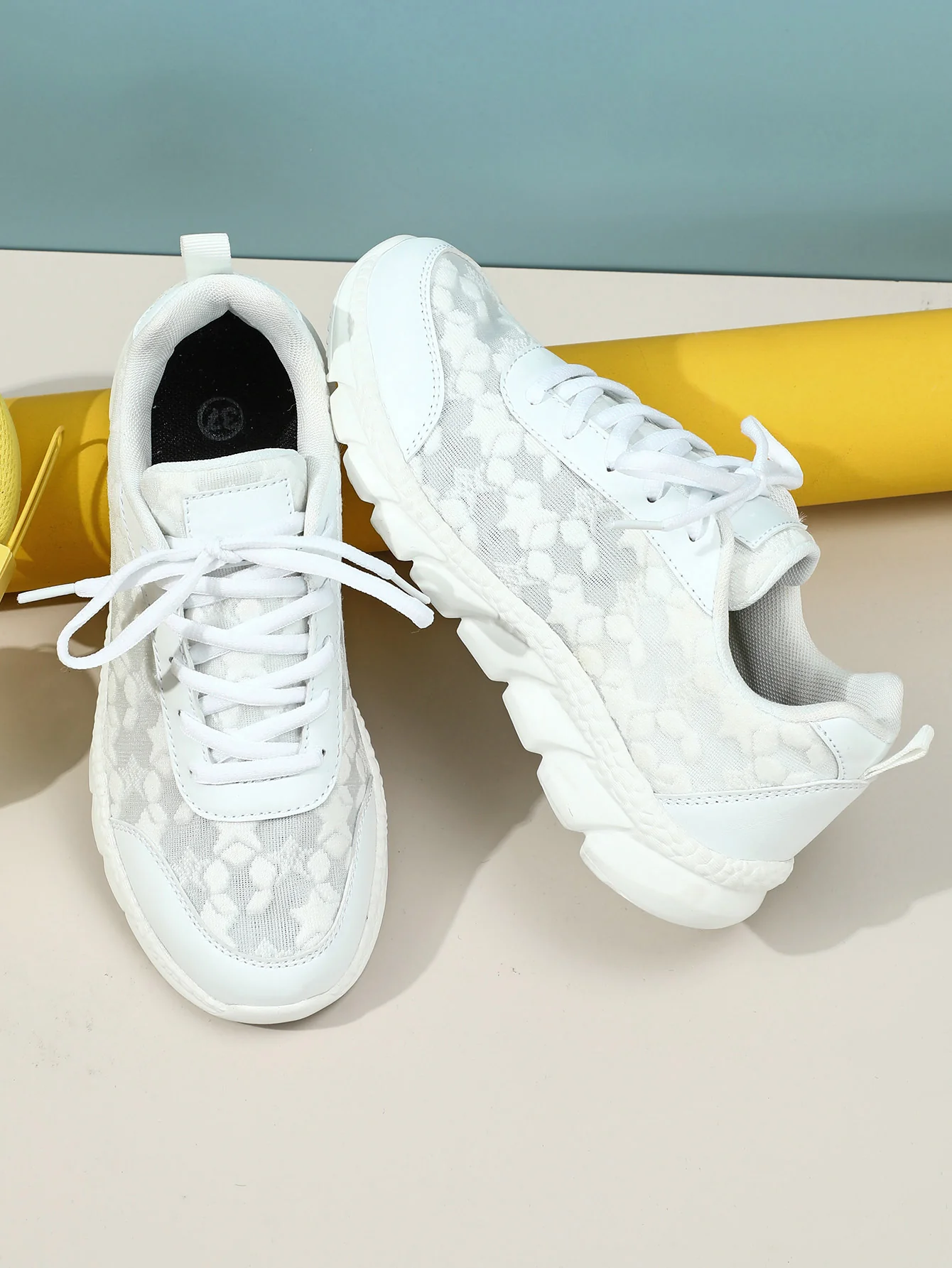 Floral Mesh Women's Casual Sneakers - Image 2