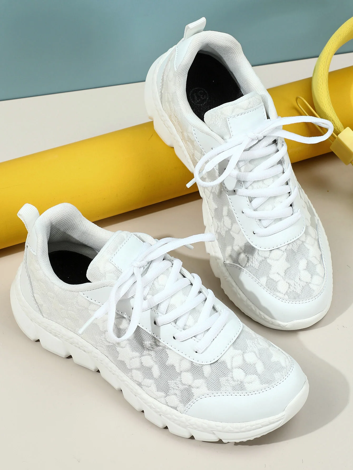 Floral Mesh Women's Casual Sneakers - Image 3