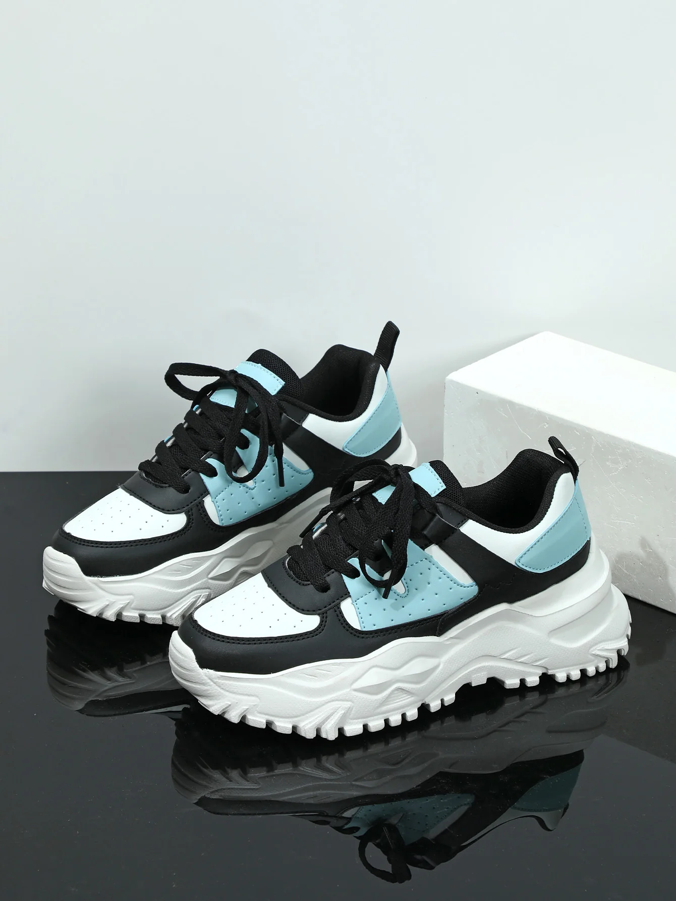 Platform Women's Casual Sneakers - Image 7