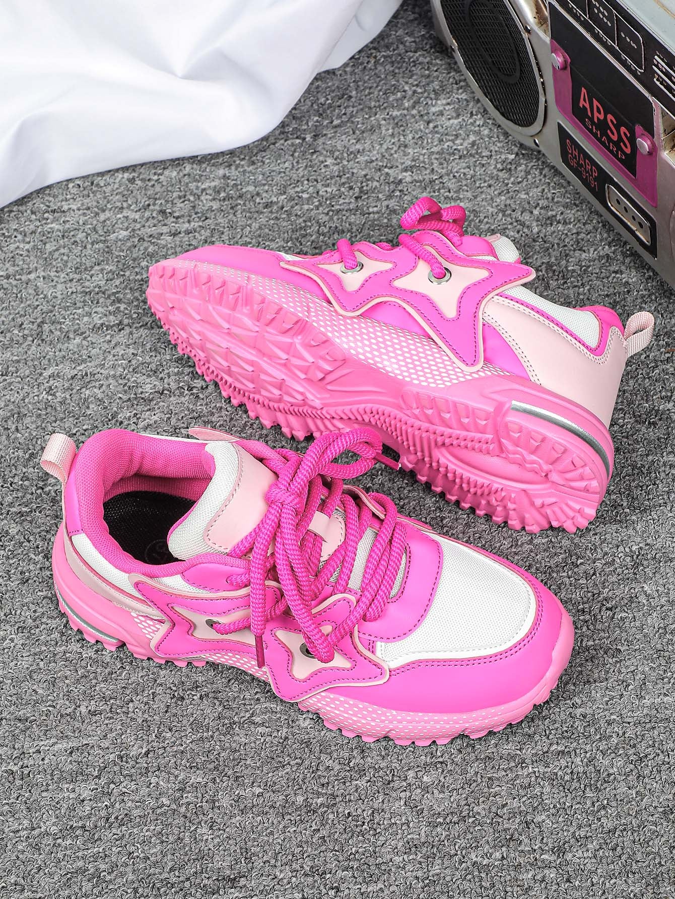 Star-shaped Decorative Women's Casual Sneakers - Image 10