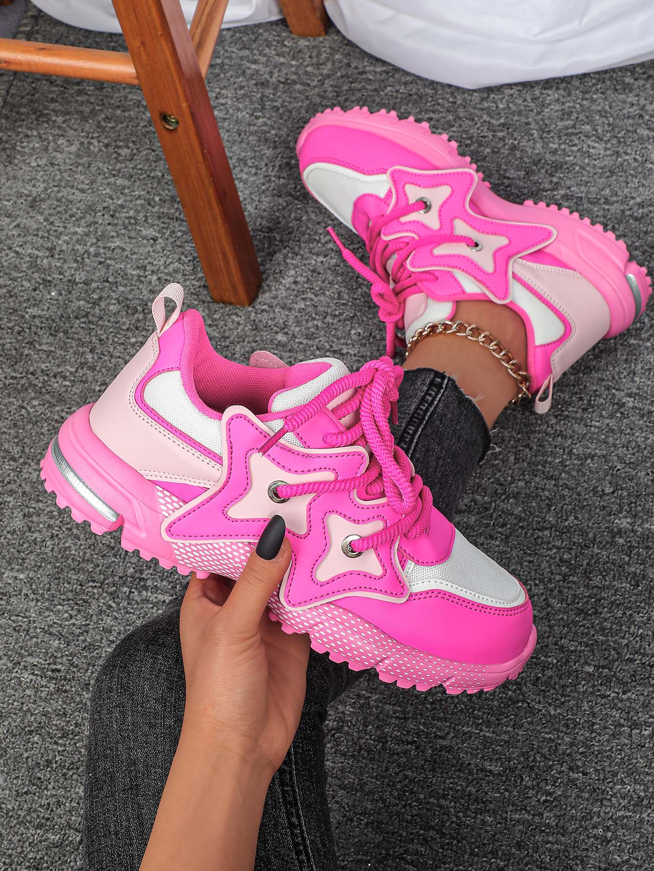 Star-shaped Decorative Women's Casual Sneakers - Image 8