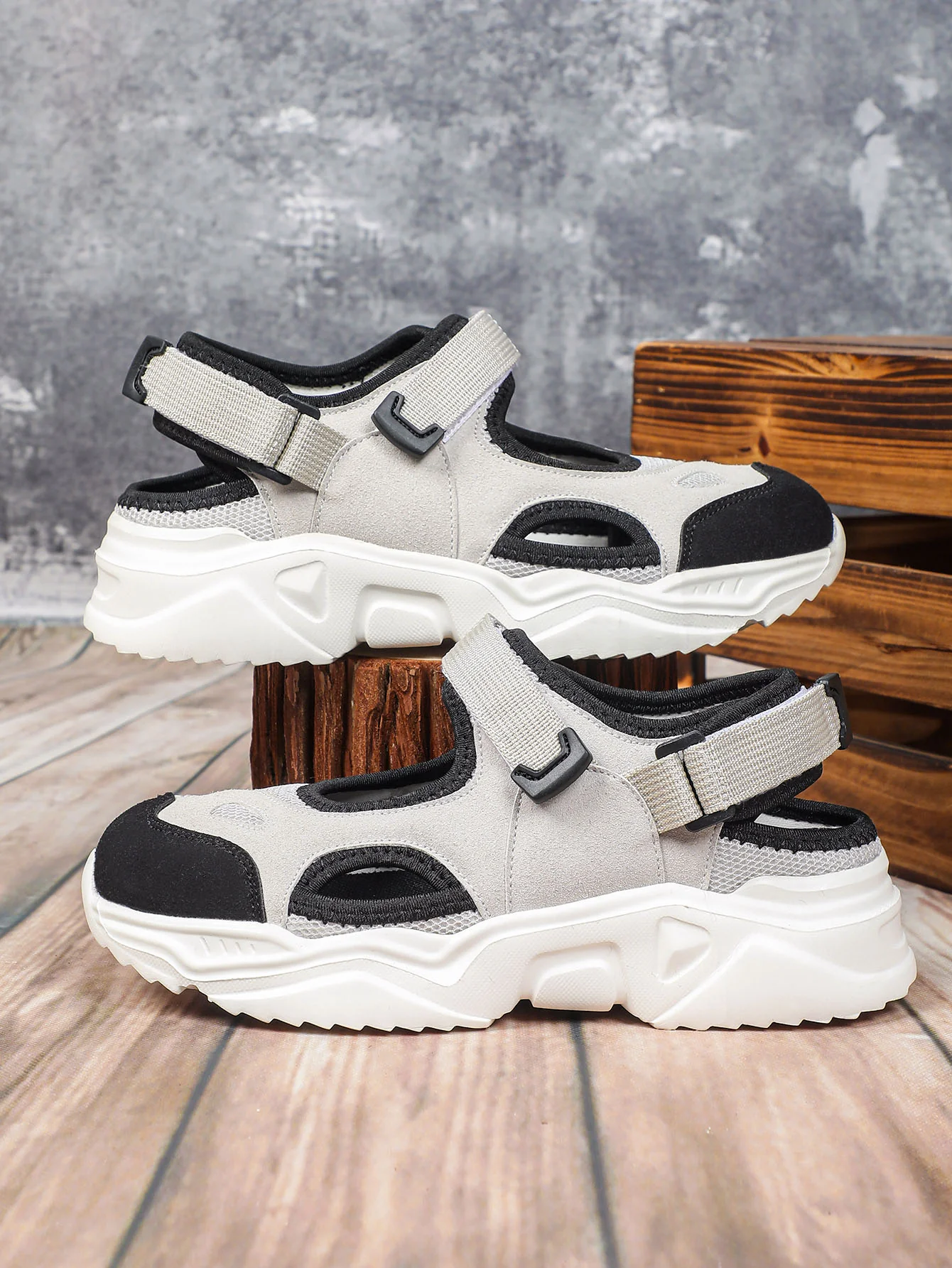 Women's Casual Sports Shoes - Image 11