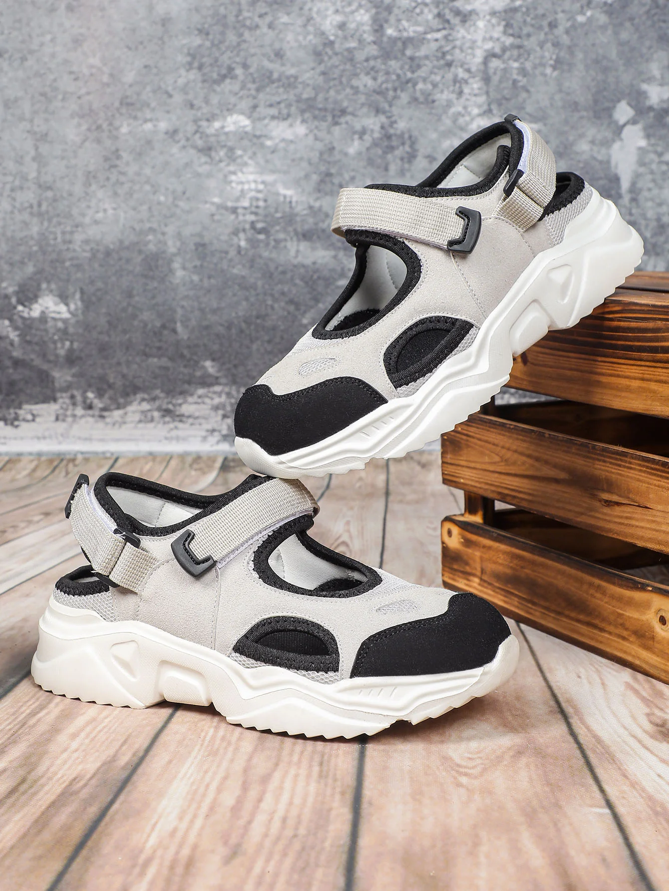 Women's Casual Sports Shoes - Image 12