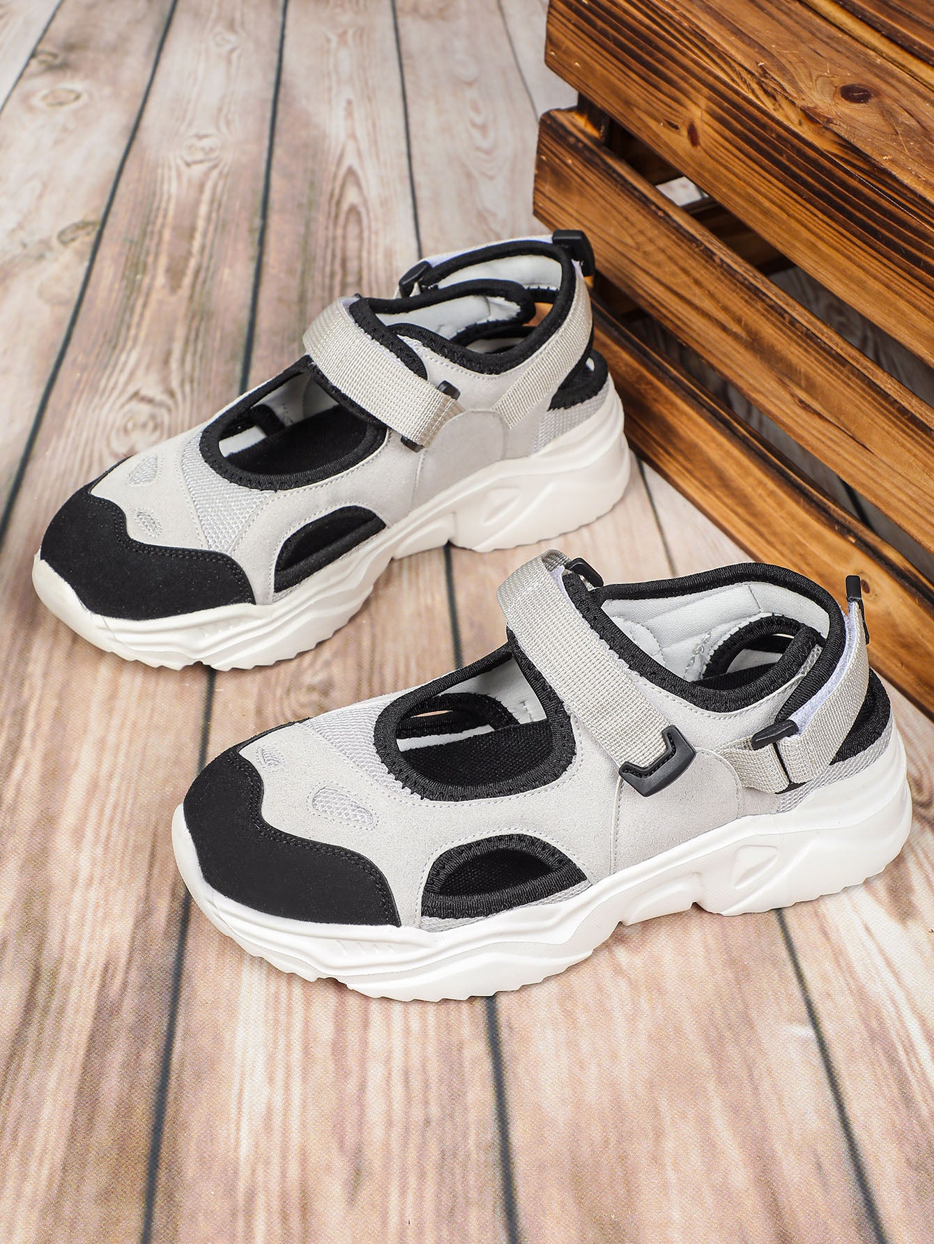 Women's Casual Sports Shoes - Image 13