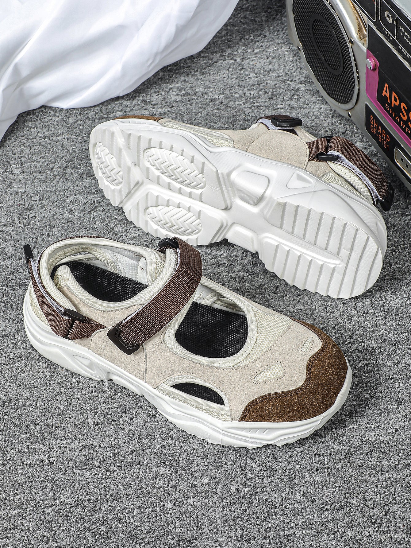 Women's Casual Sports Shoes - Image 4