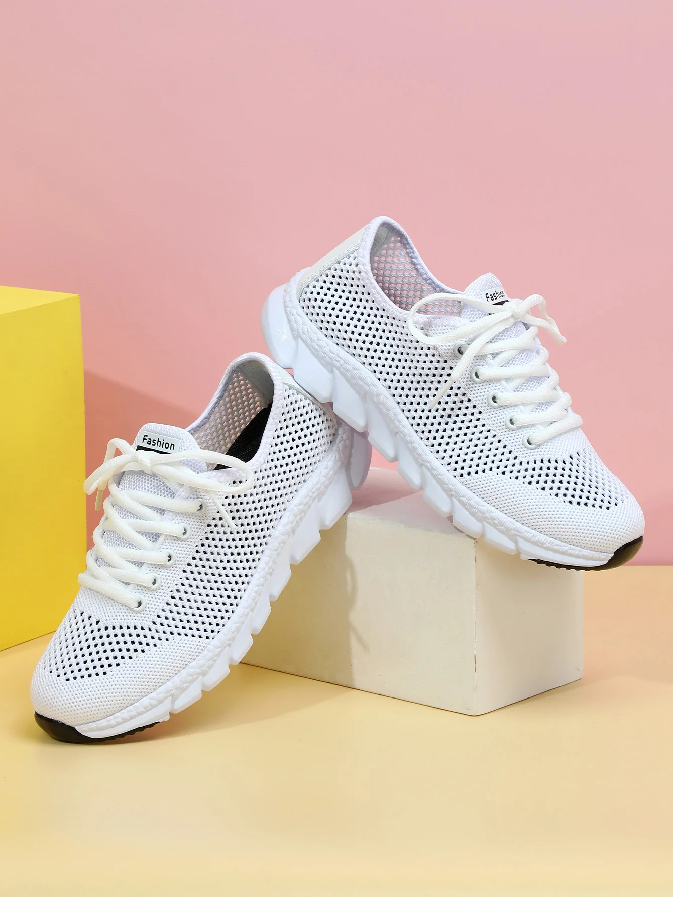 Women's Casual Sports Shoes - Image 4