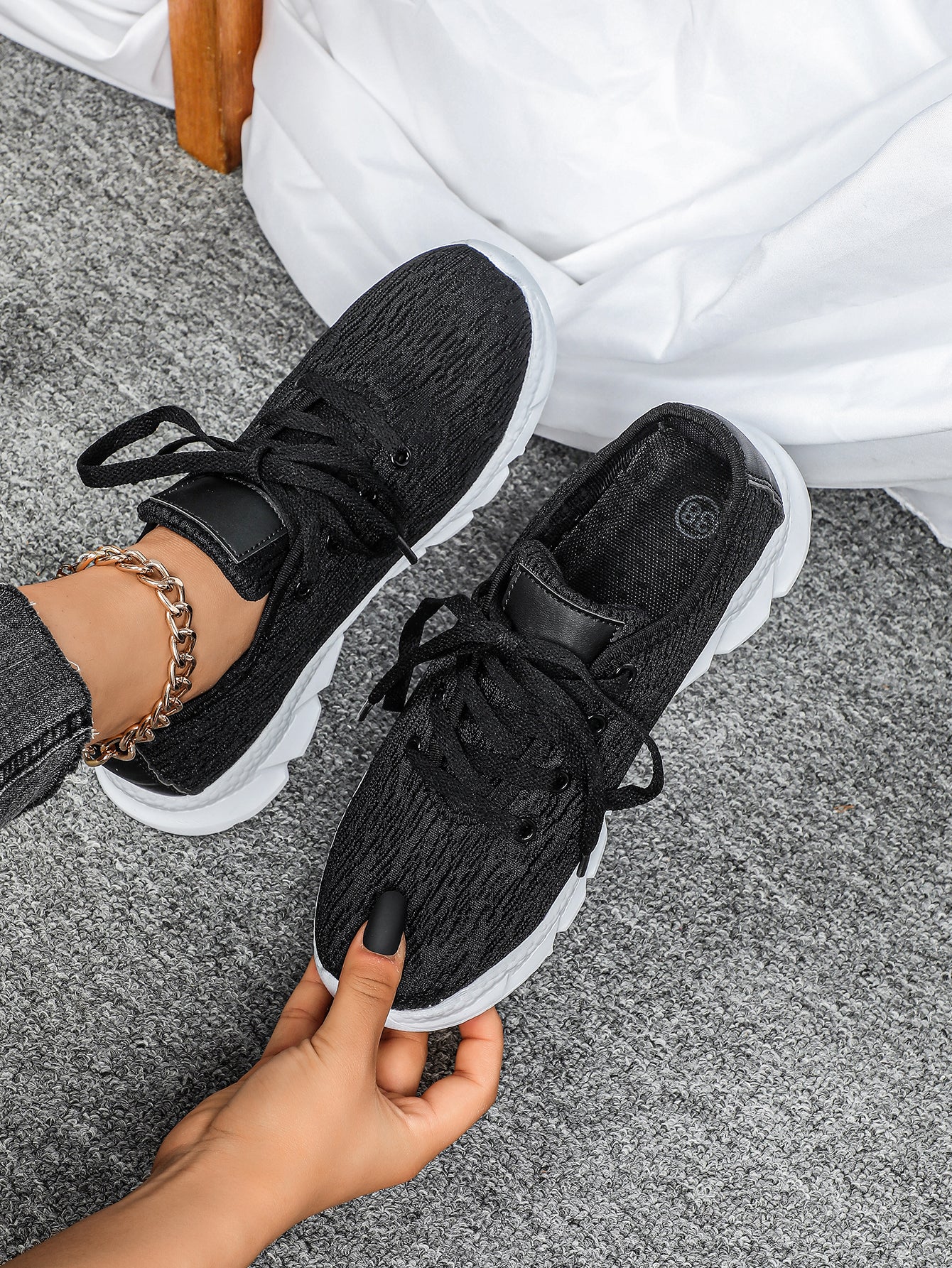 Unisex Casual Sports Shoes - Image 15