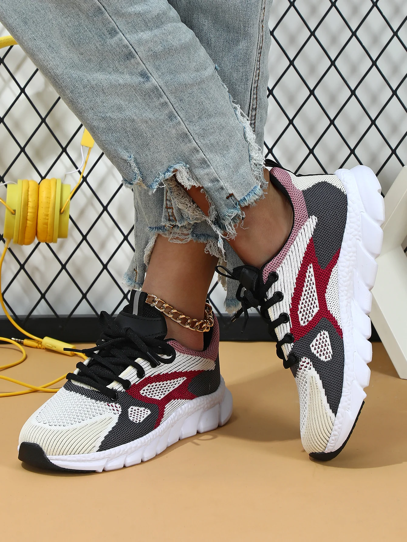Color-blocked Women's Casual Sneakers - Image 8