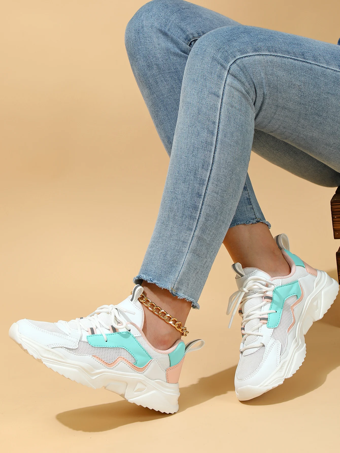 Color-blocked Platform Women's Casual Sneakers - Image 3