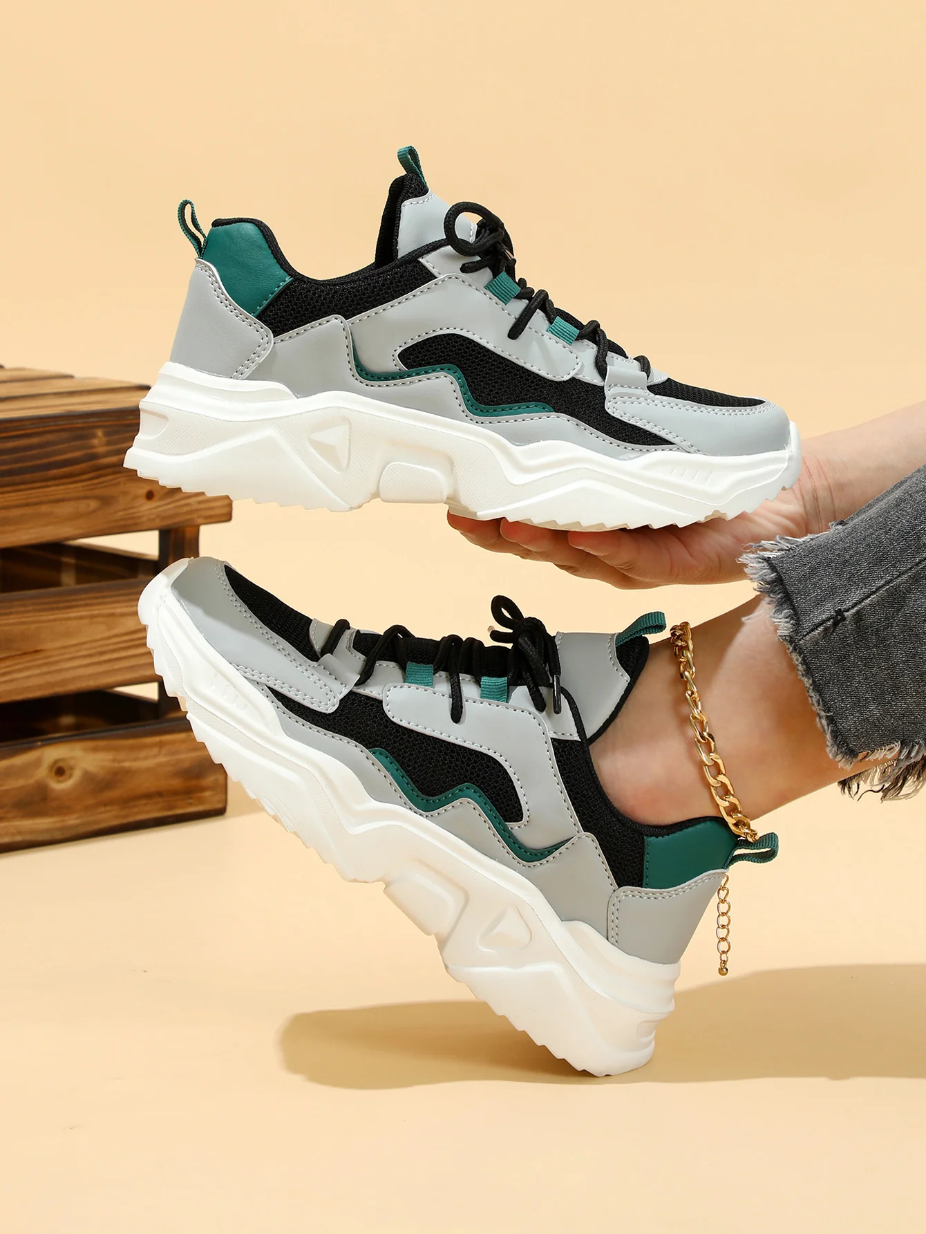 Color-blocked Platform Women's Casual Sneakers - Image 9