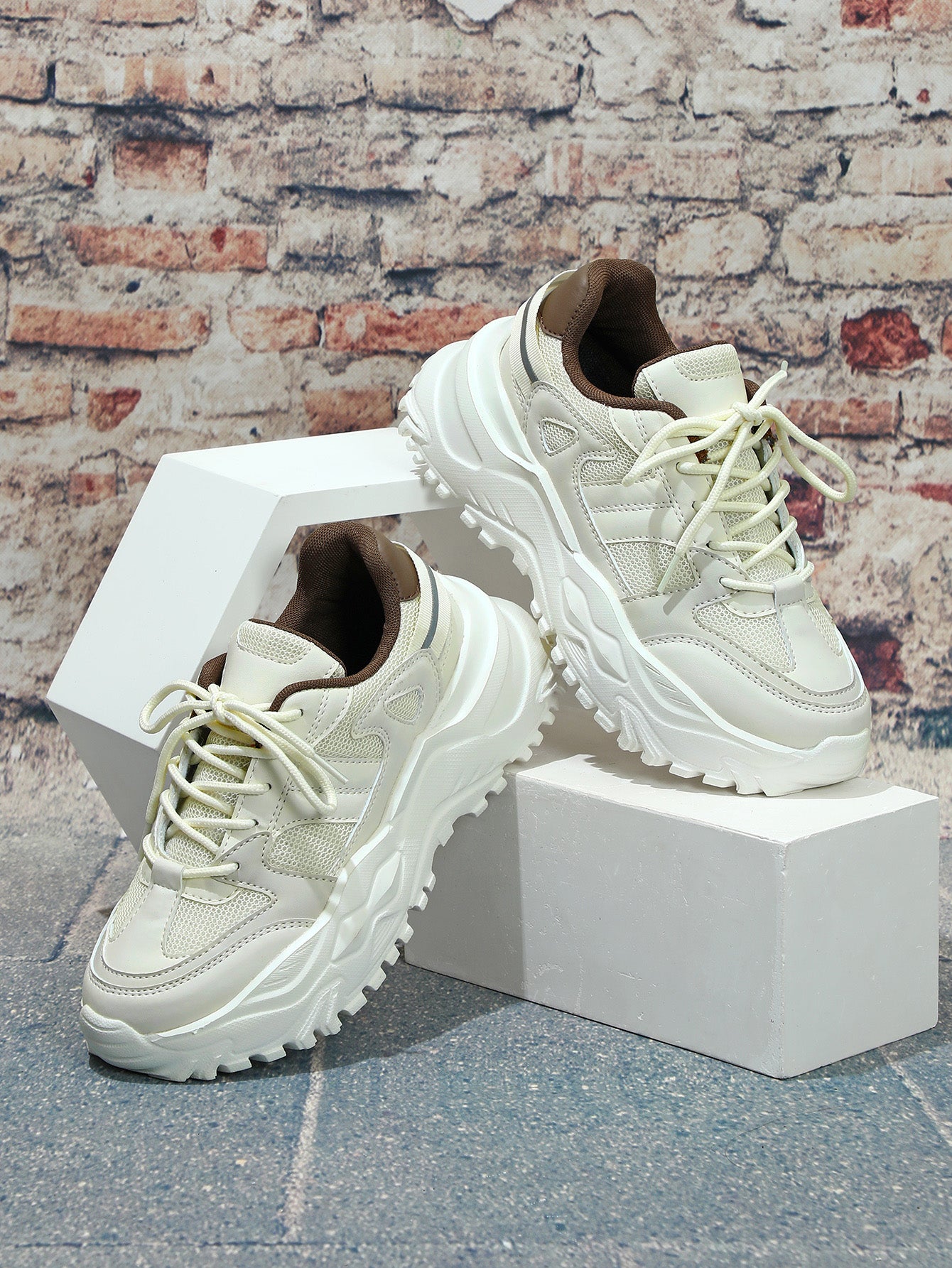 Unisex Casual Sports Shoes - Image 2