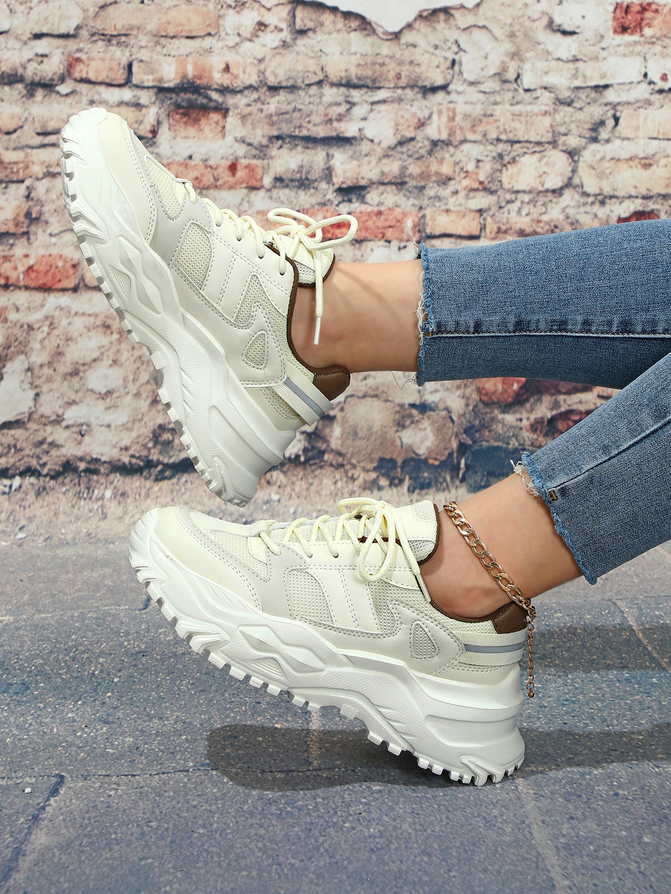Unisex Casual Sports Shoes - Image 3