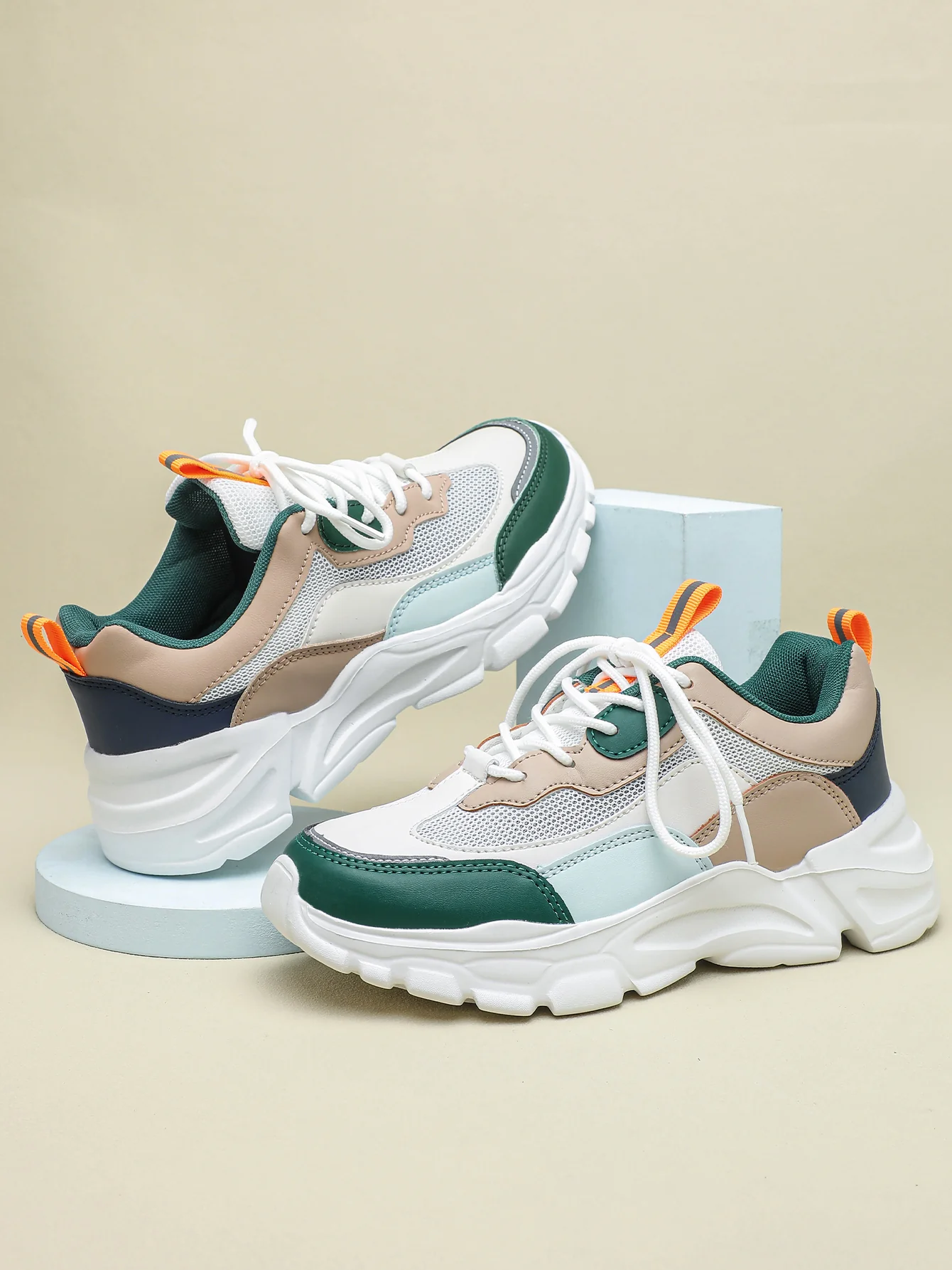 Unisex Casual Sports Shoes - Image 2