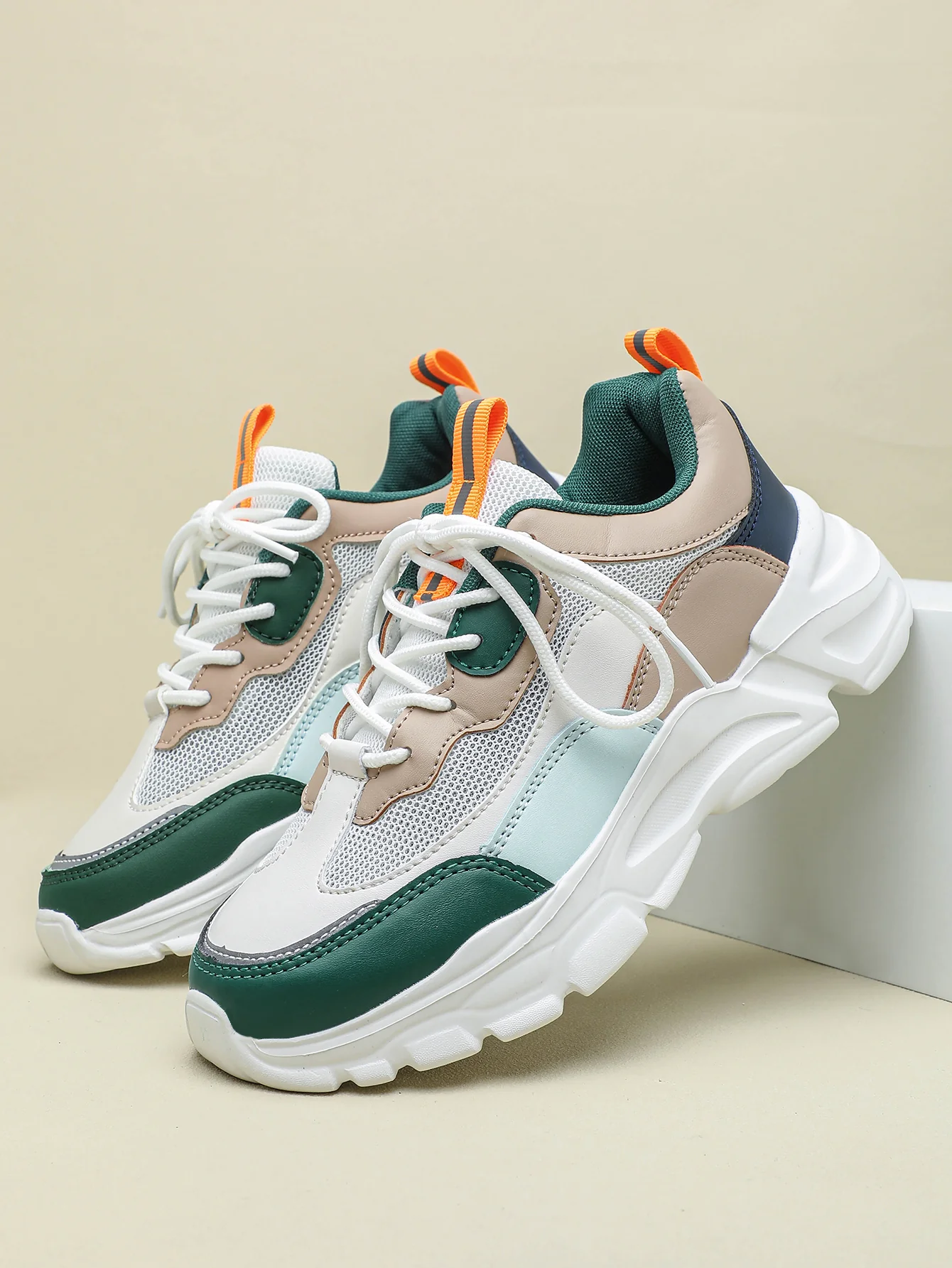 Unisex Casual Sports Shoes - Image 3