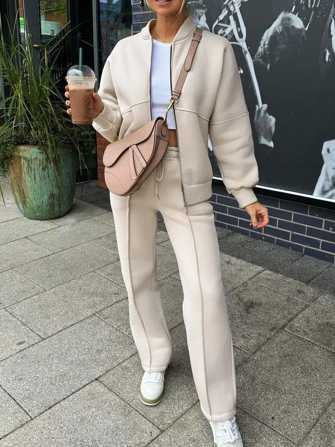 Sporty Style Long-sleeved Jacket Solid Color Trousers Two-piece Set - Image 4