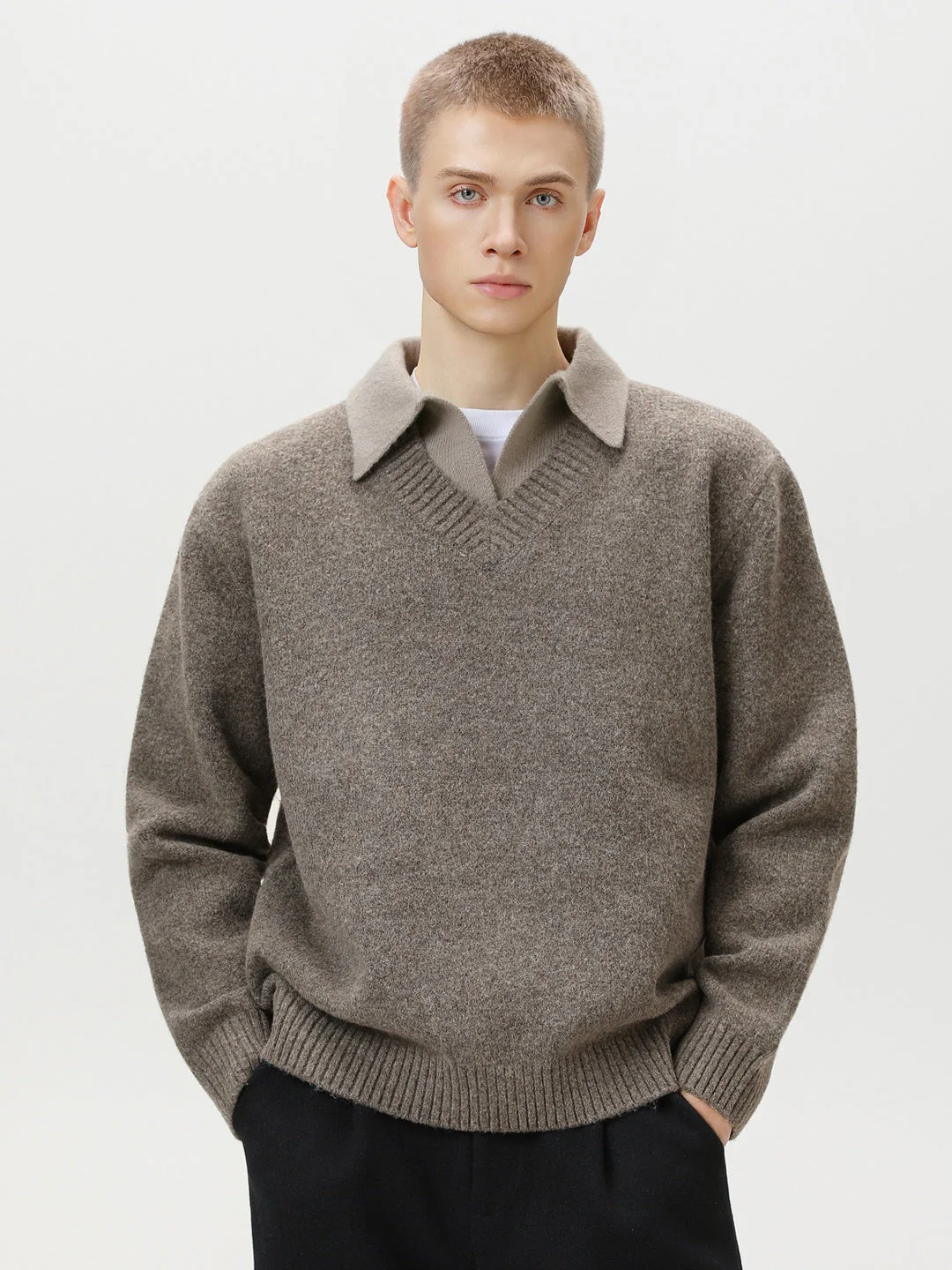 Fake two-piece lapel sweater