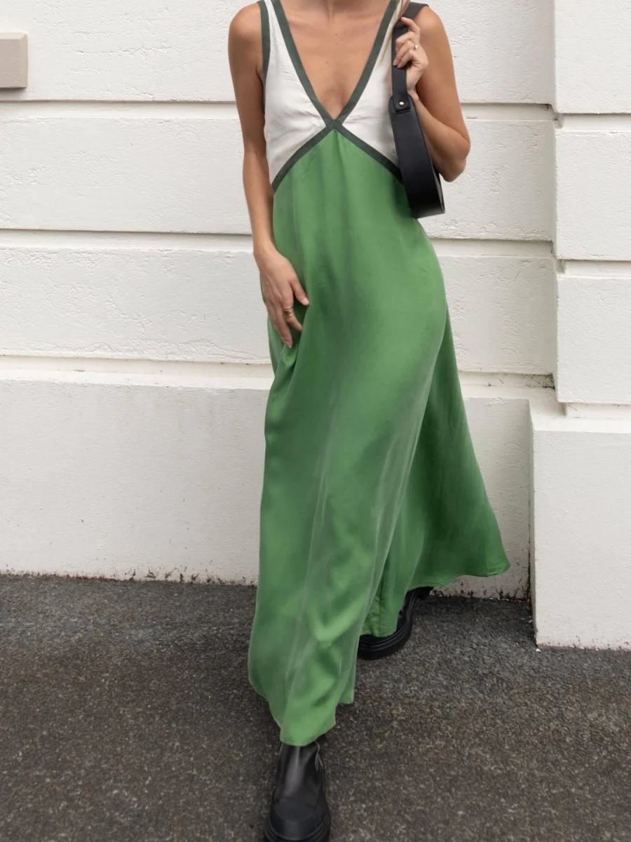 V-neck Sleeveless Color-blocked Maxi Dress - Image 10