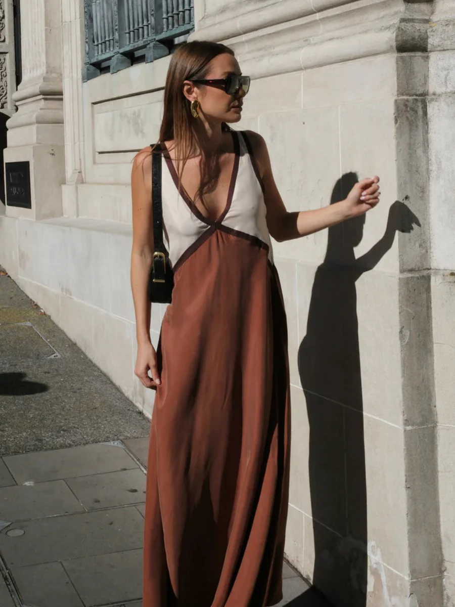 V-neck Sleeveless Color-blocked Maxi Dress - Image 17