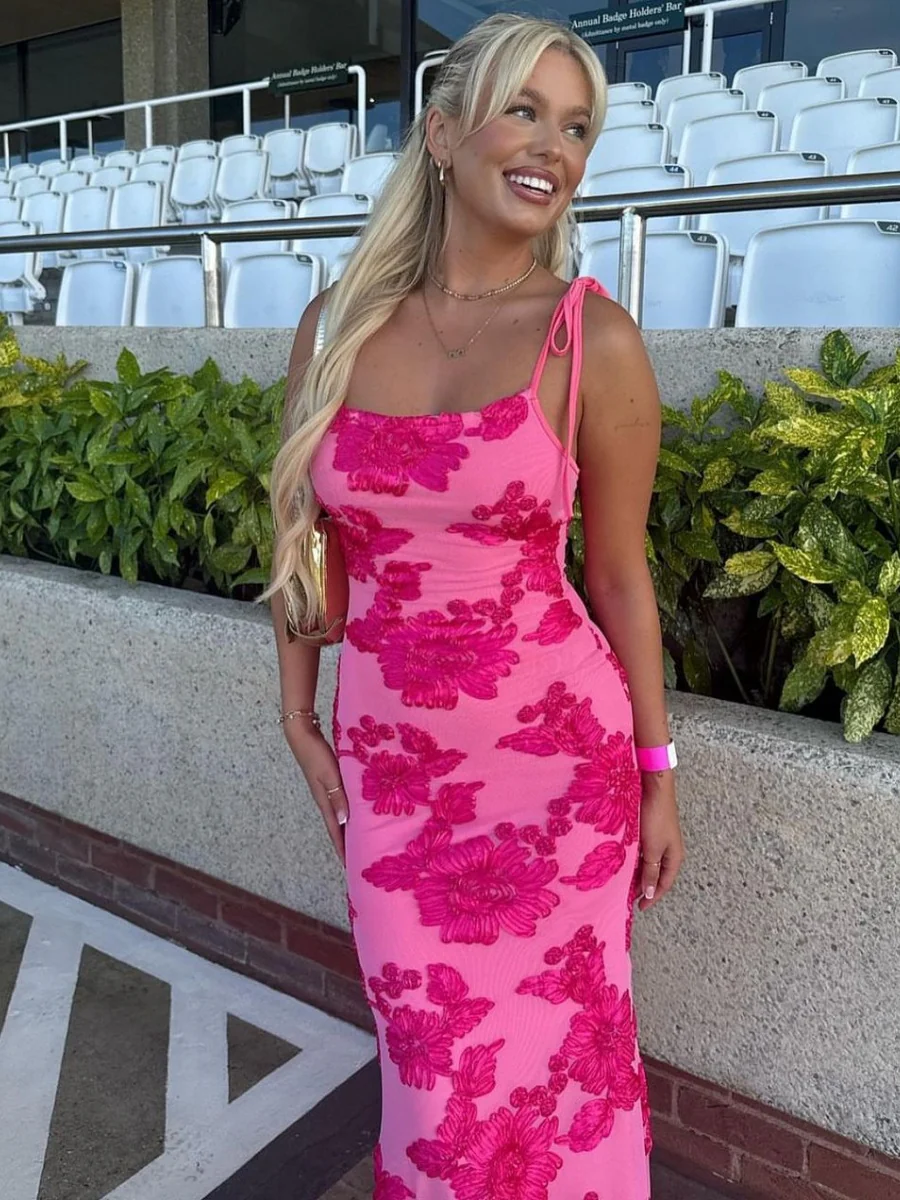 Sexy Halter-neck Bodycon Long Dress With Three-dimensional Floral Pattern - Image 3