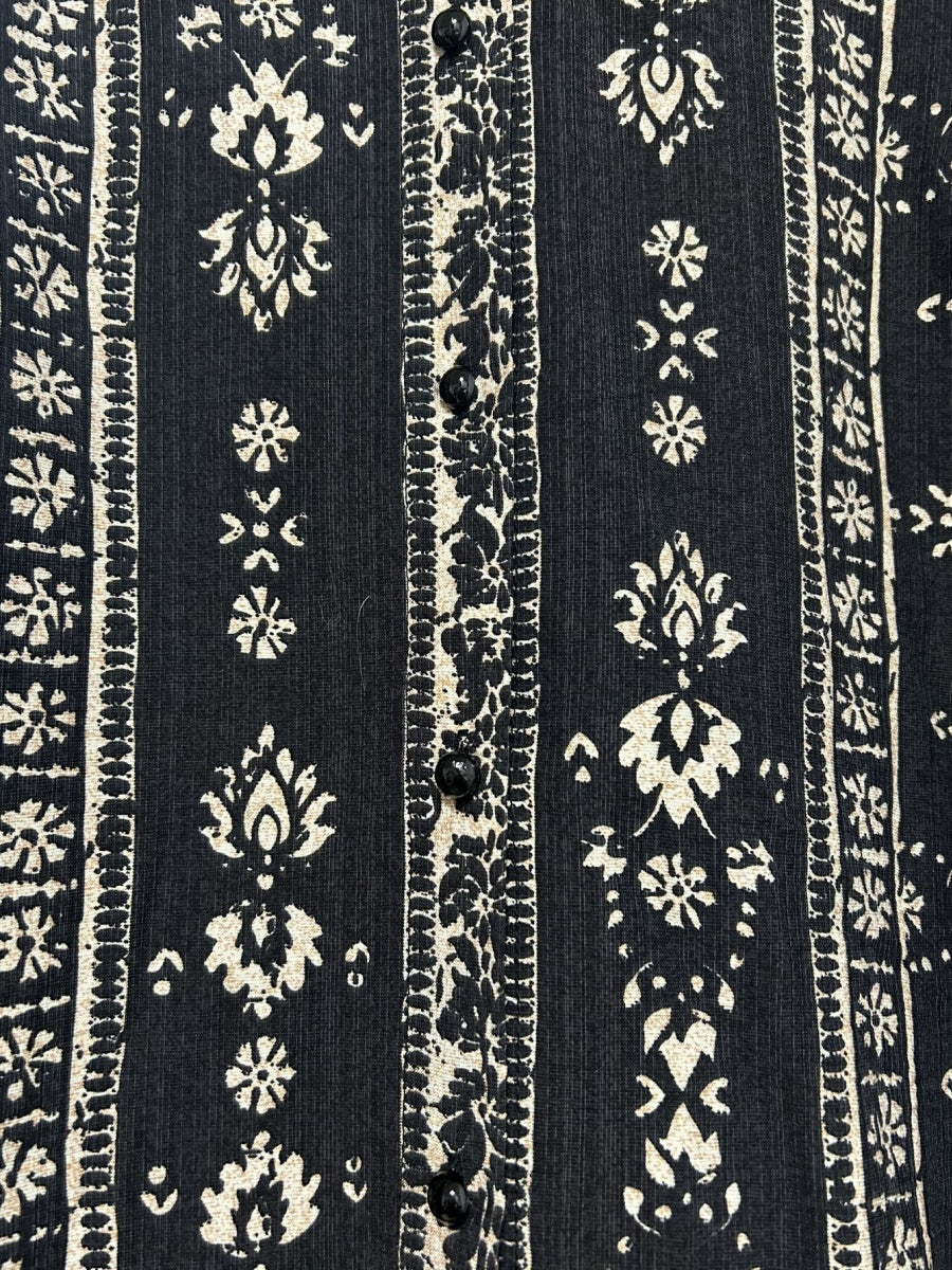 Geometric Print V-neck Long-sleeved Shirt - Image 18