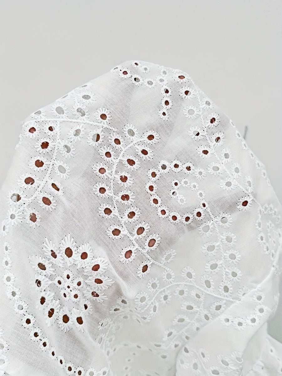 Women's Short-sleeved Shirt With Lapel And Openwork Embroidery - Image 5