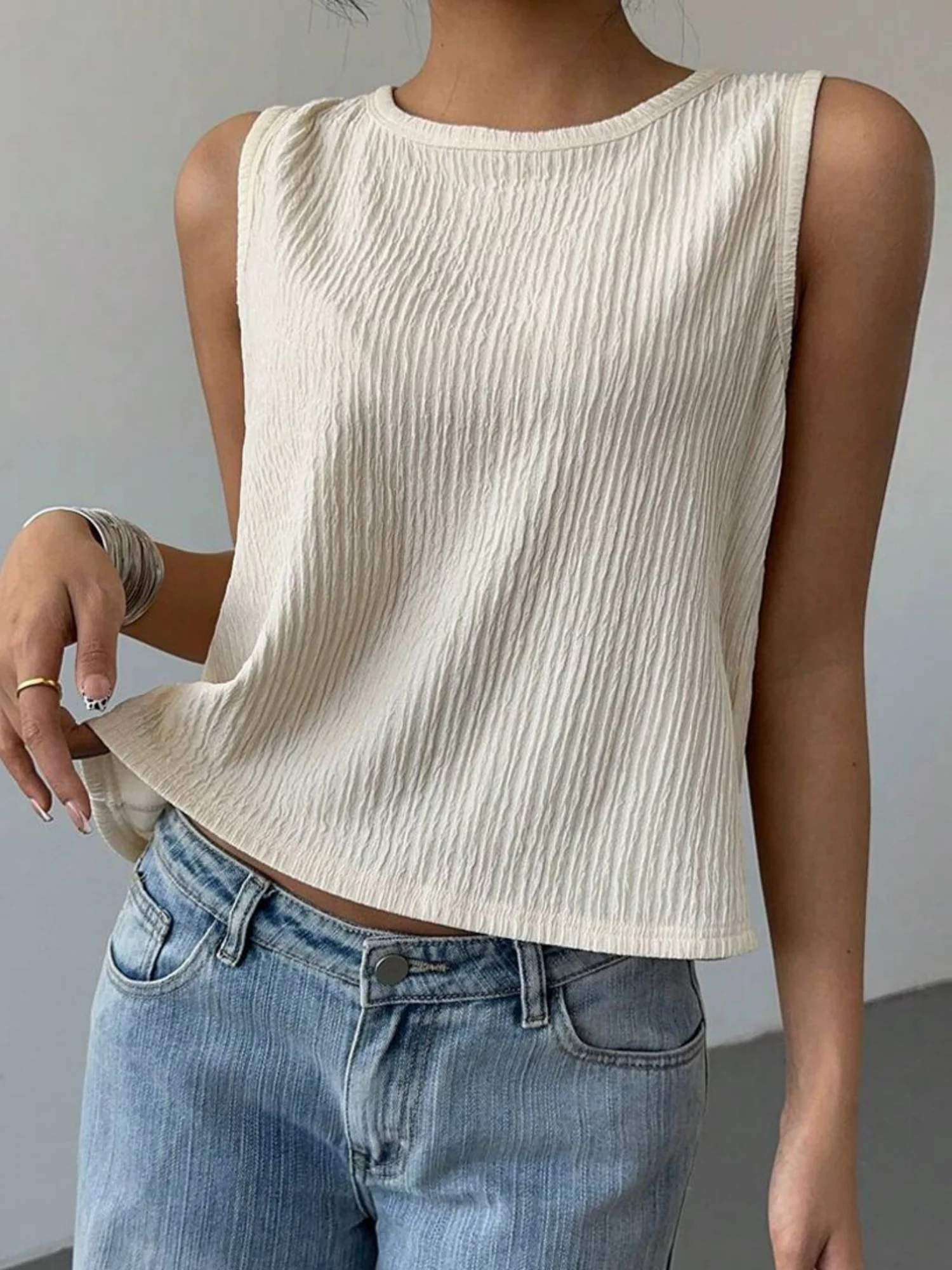 Bow Color-blocked Backless Round Neck Sleeveless Tank Tops - Image 4