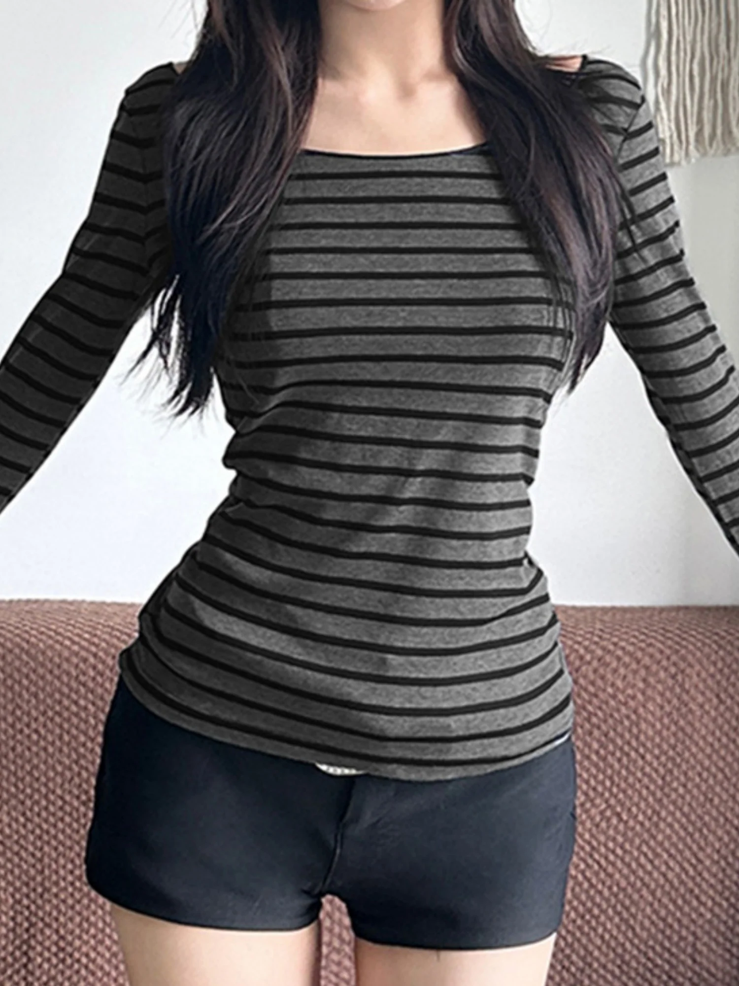 Striped Color Blocking Off-shoulder Slimming Off-shoulder Long-sleeved T-shirt - Image 4