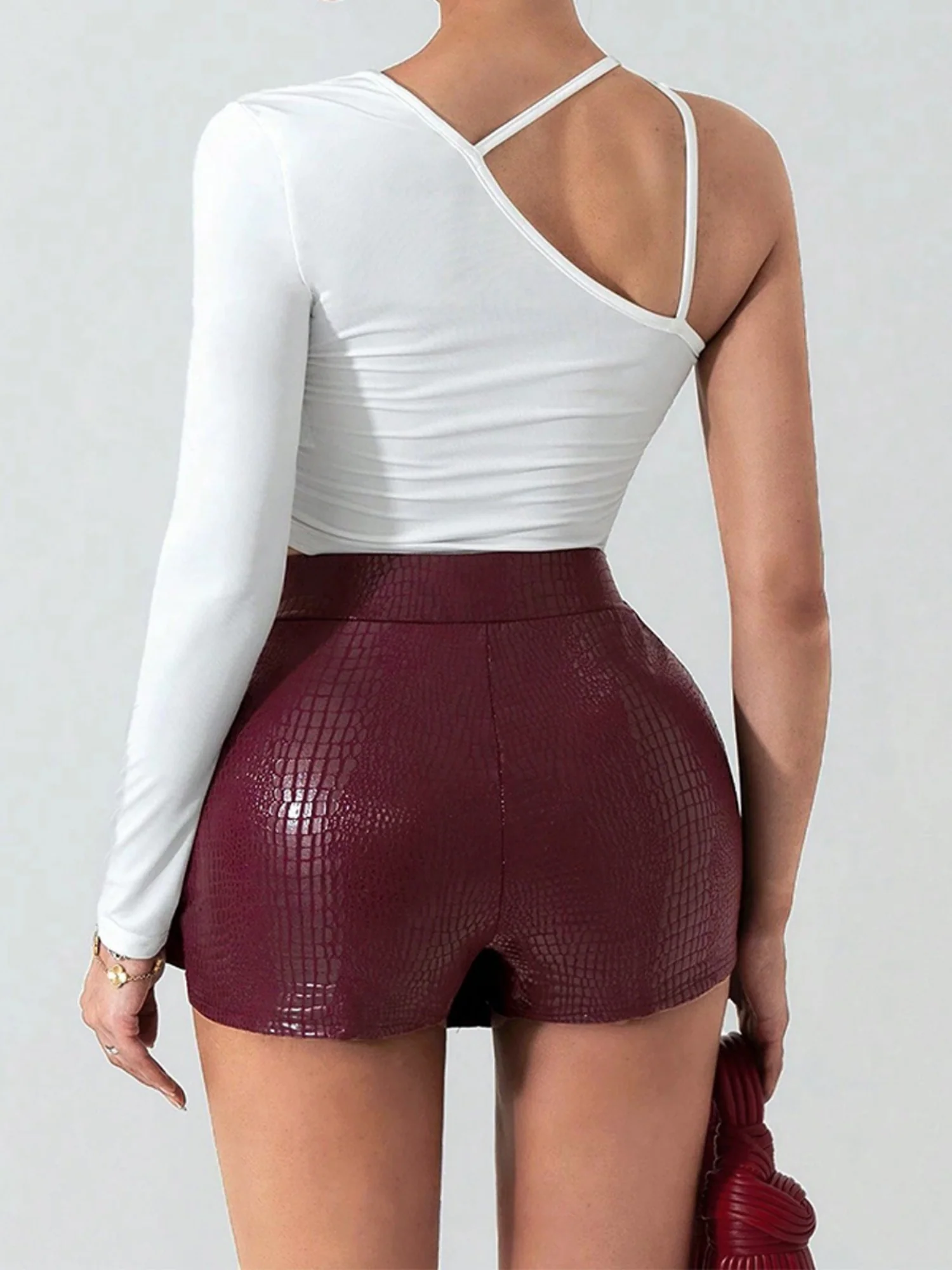 PU Leather Crocodile Pattern Stretch Short Skirt - Image 2
