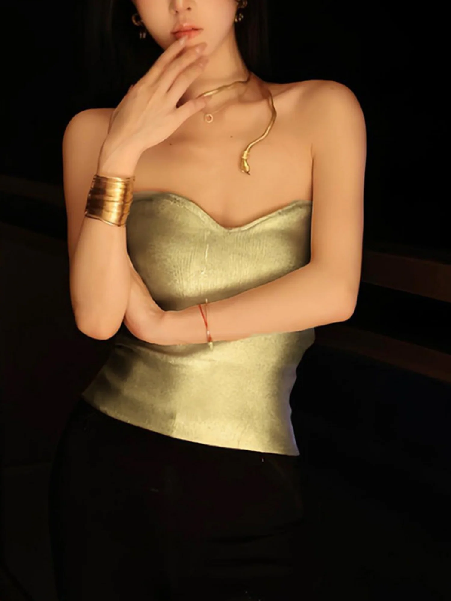 Imitation PU Metallic Luster Slim-fit Sleeveless Strapless Vest - Image 4