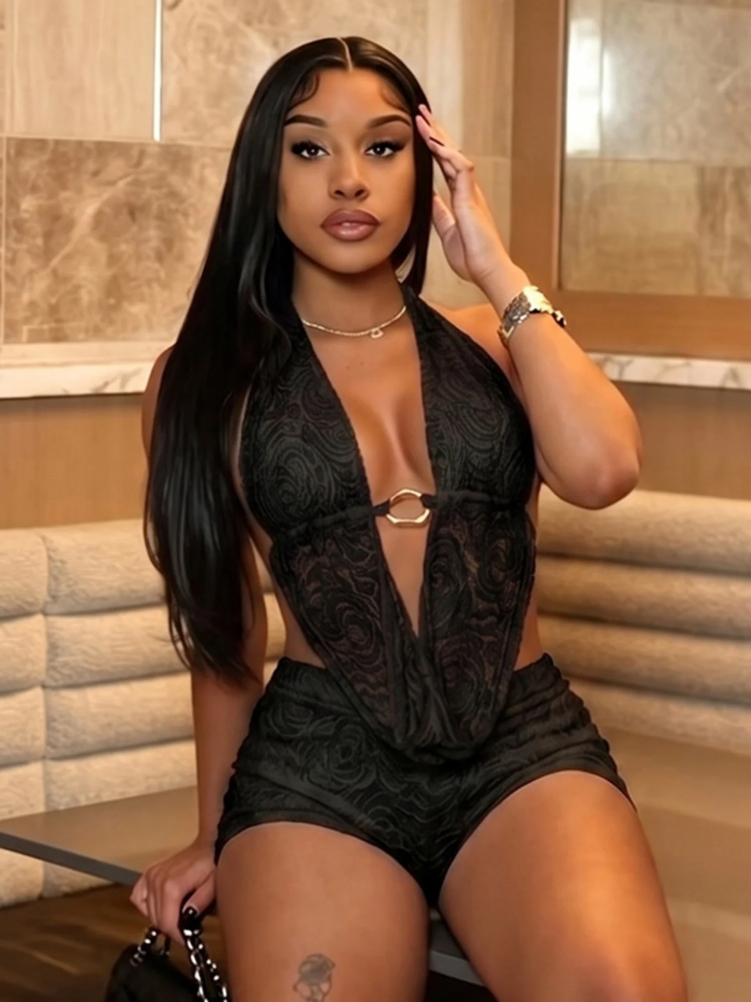 Lace Sway Neck Backless Top Slim-fit Shorts 2-piece Sets - Image 9