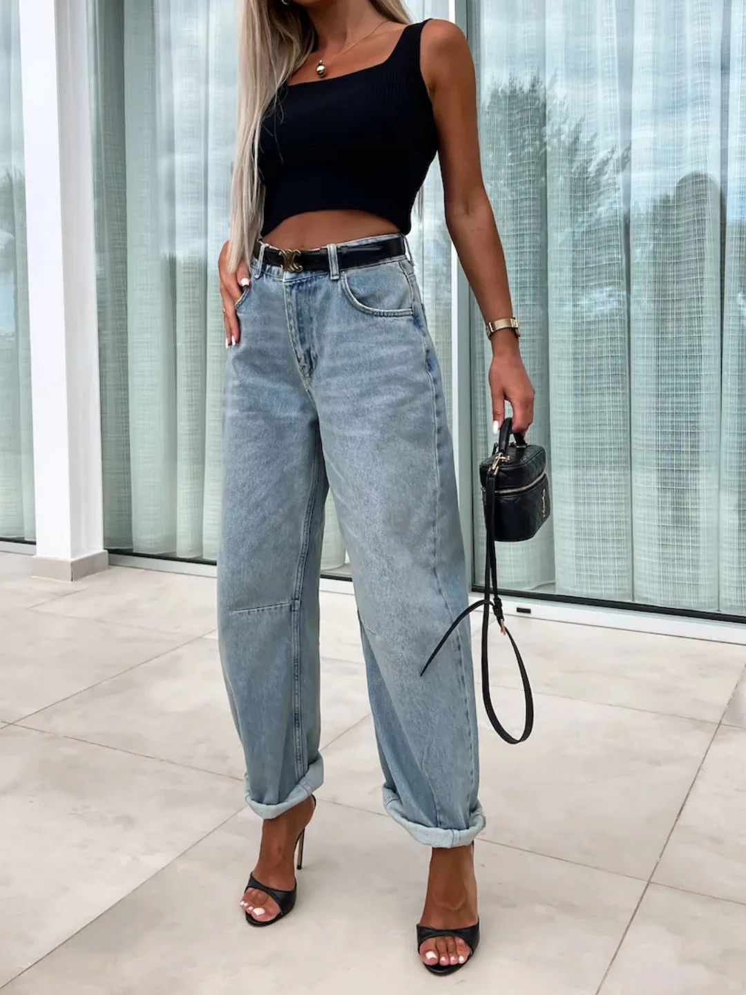 Loose Distressed Jeans