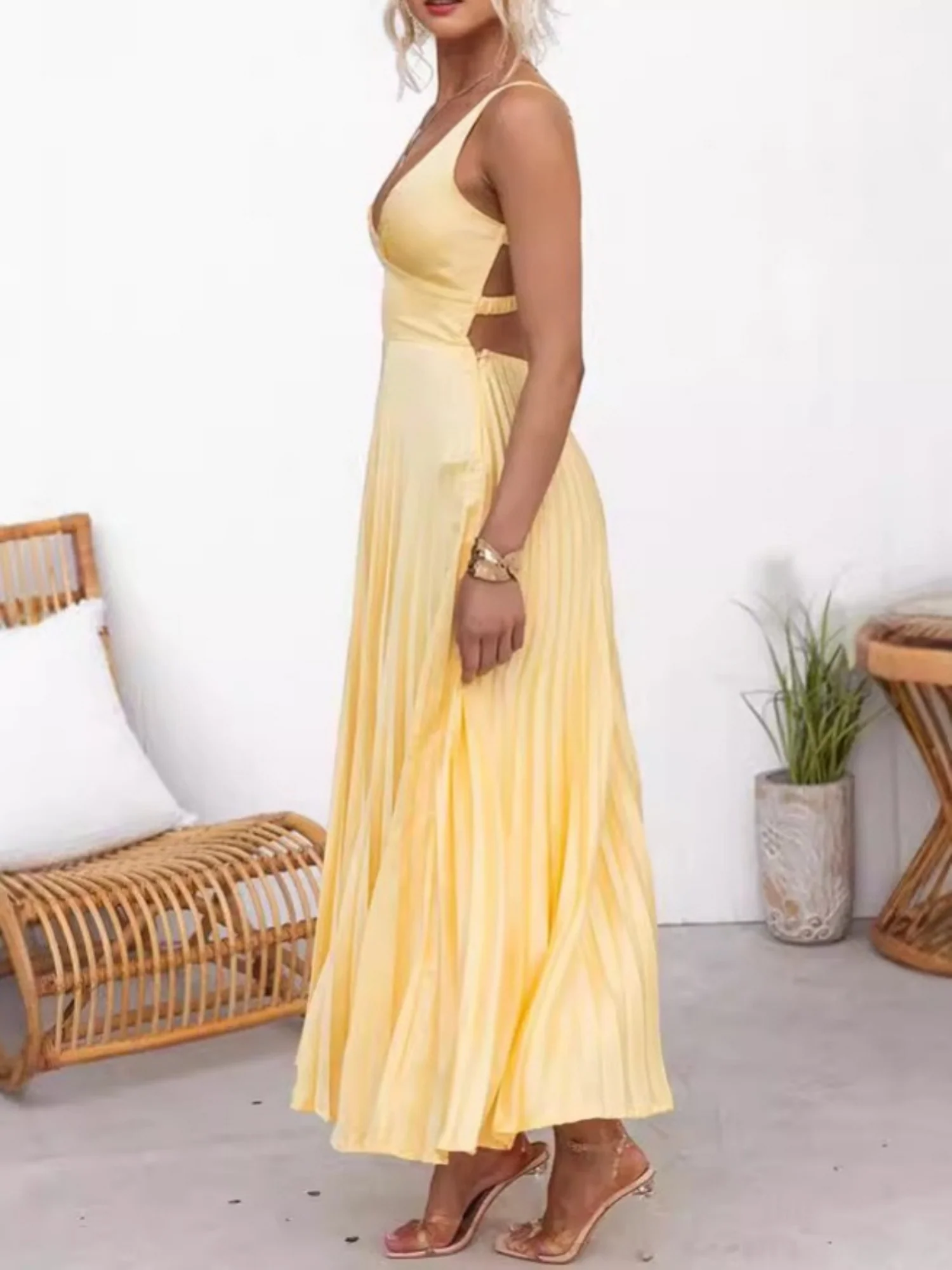 Crimp V-neck Backless Maxi Dresses - Image 3