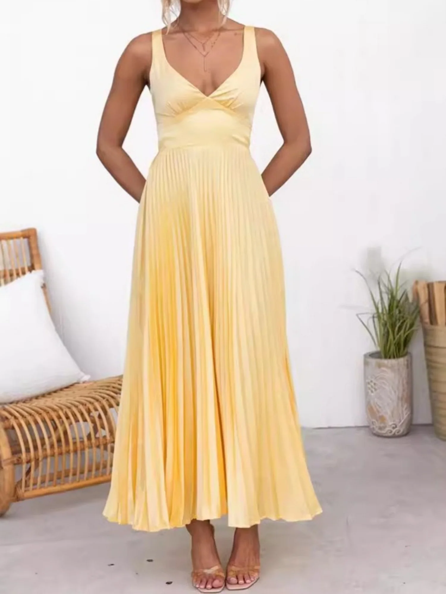 Crimp V-neck Backless Maxi Dresses - Image 4