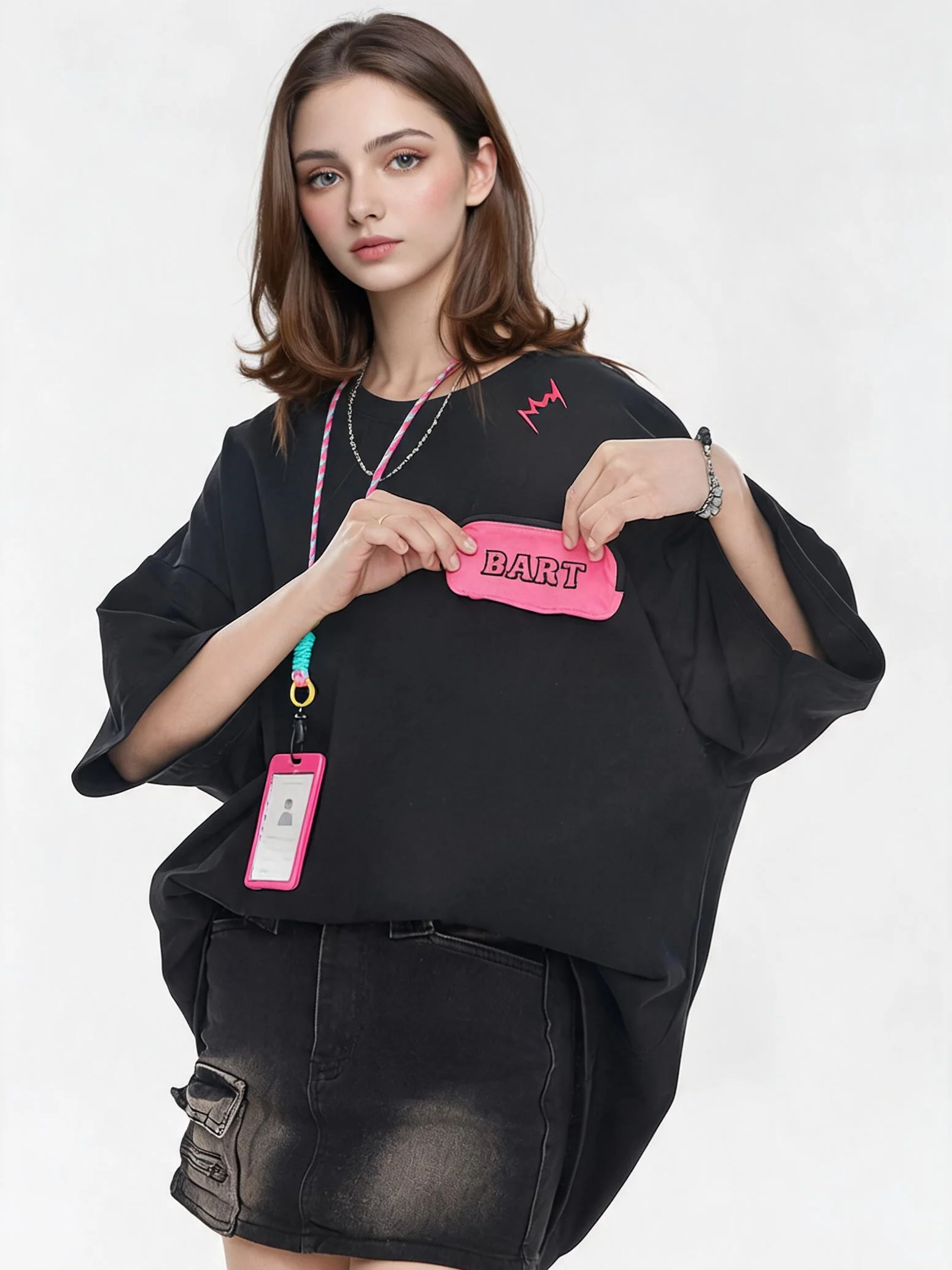 Black And Pink Color-blocked Short-sleeved T-shirt With Detachable Pockets - Image 6