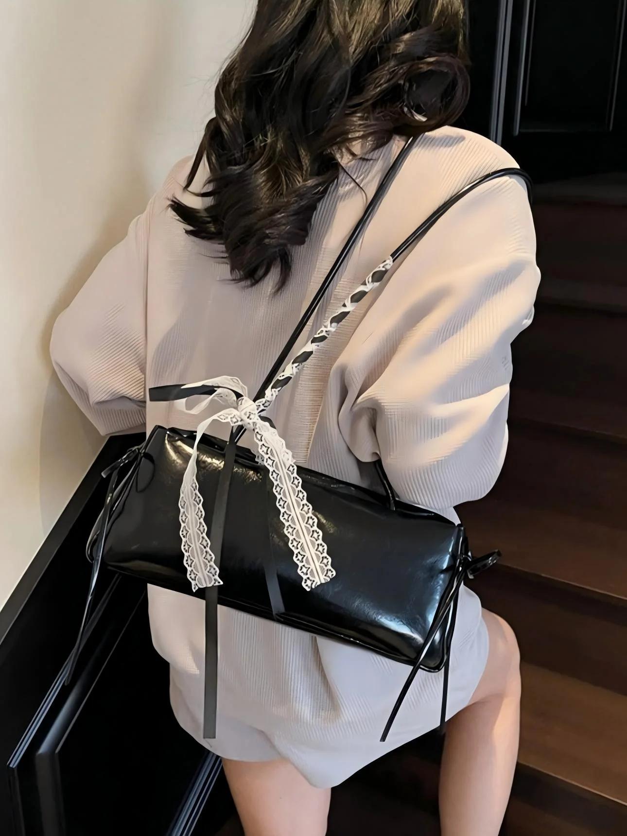 Simple Ballet-style Baguette Shoulder Bag - Image 3