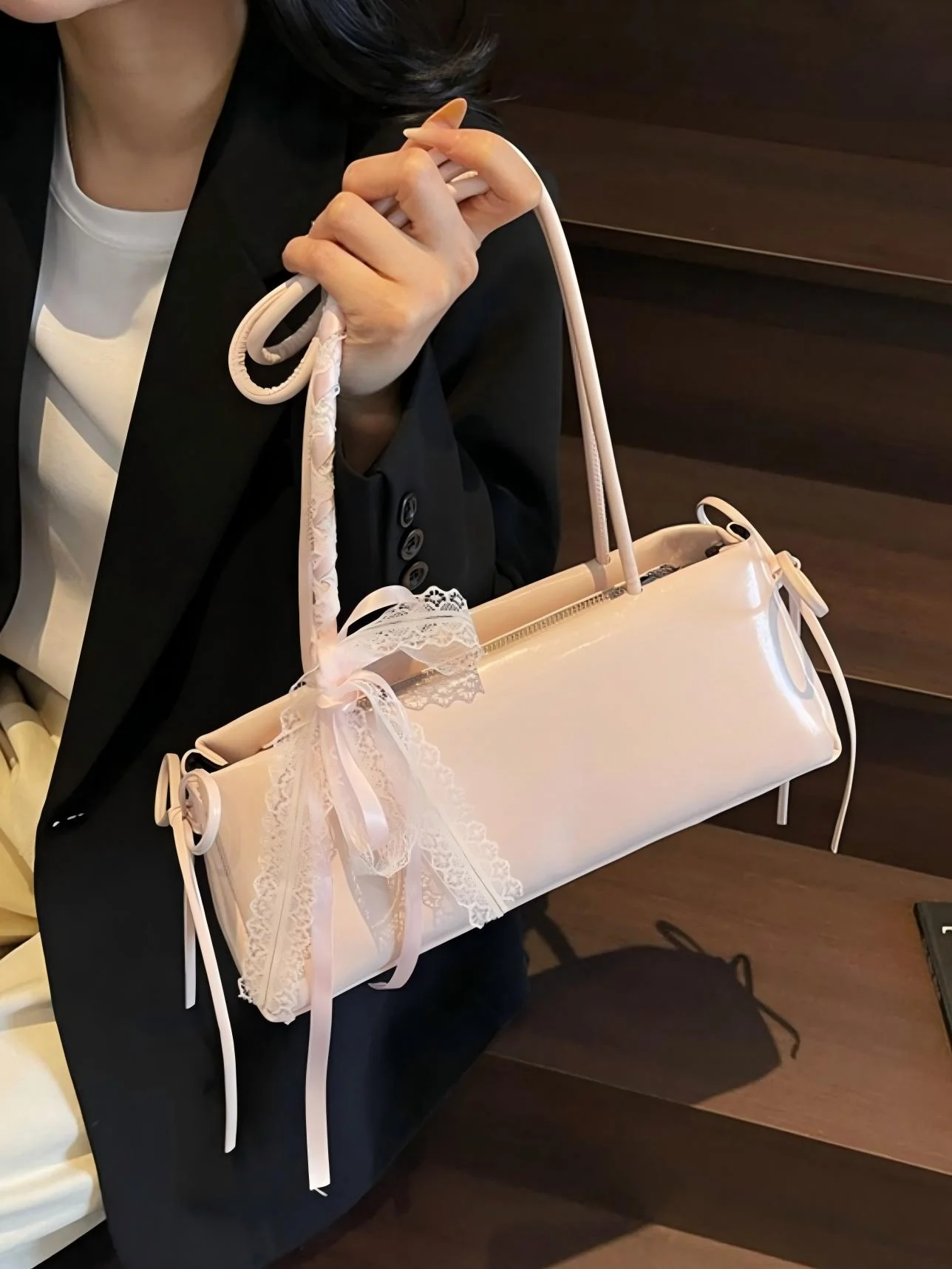 Simple Ballet-style Baguette Shoulder Bag - Image 7