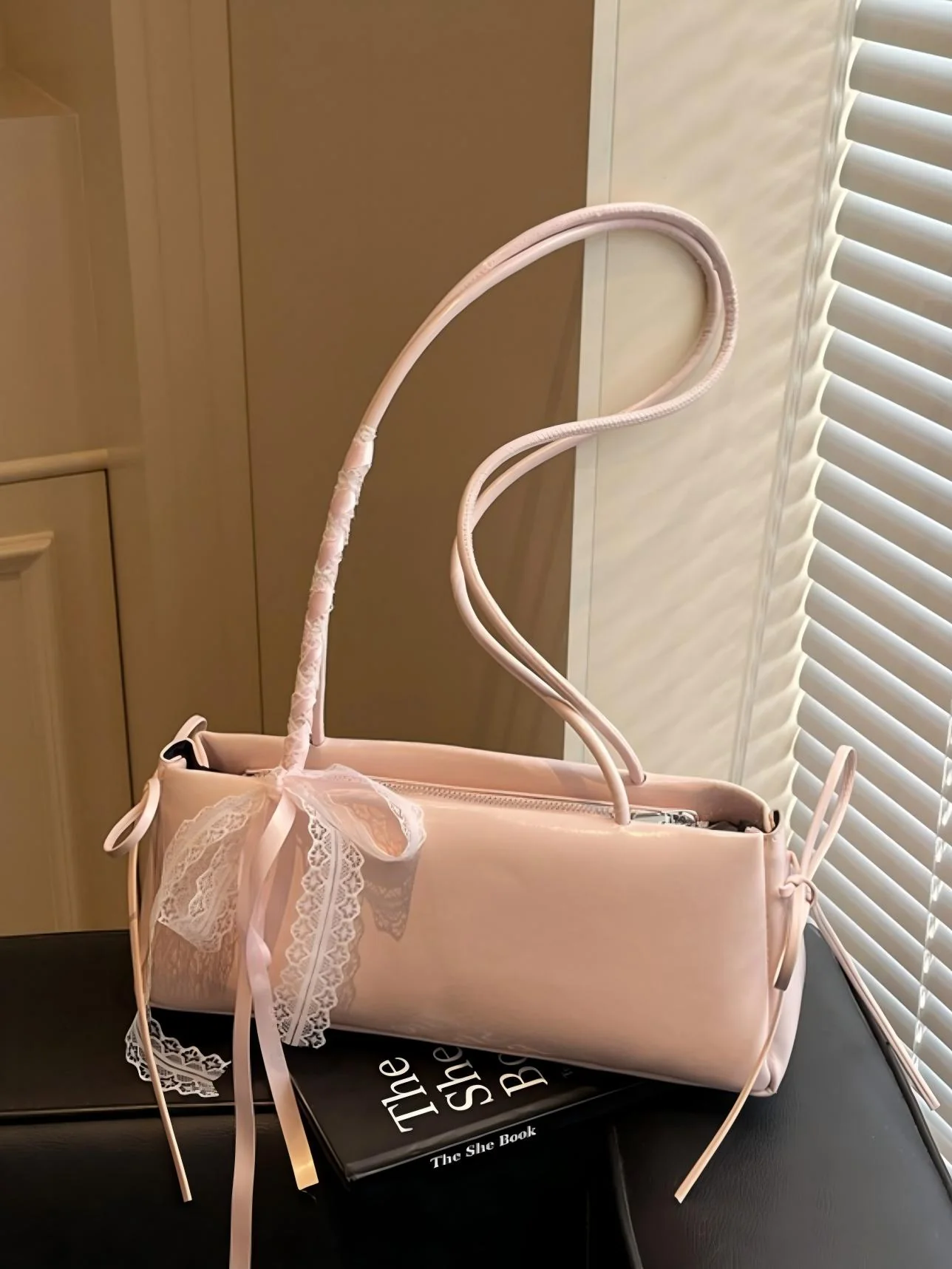 Simple Ballet-style Baguette Shoulder Bag - Image 8