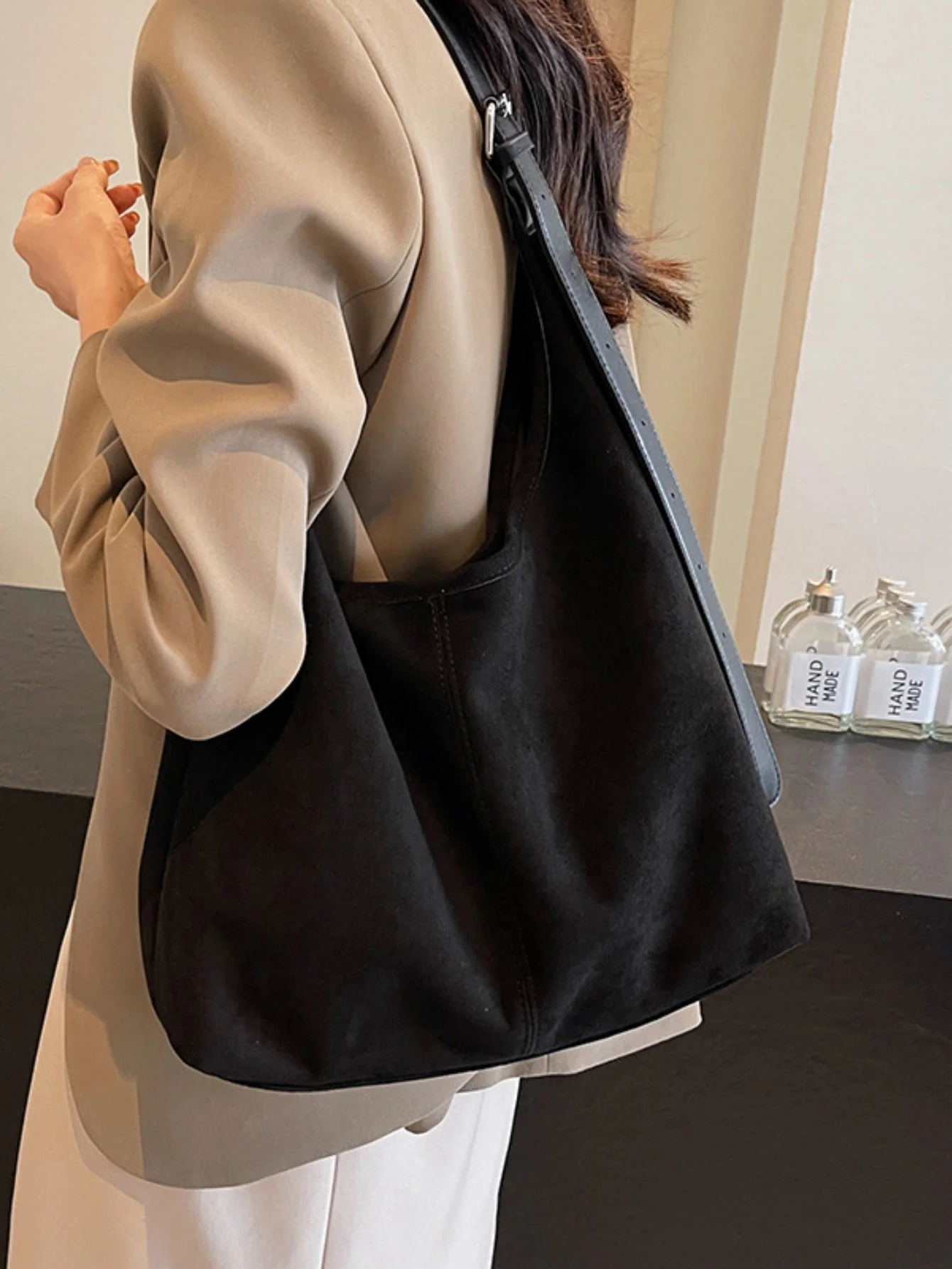 Large Capacity Suede Shoulder Bag - Image 3