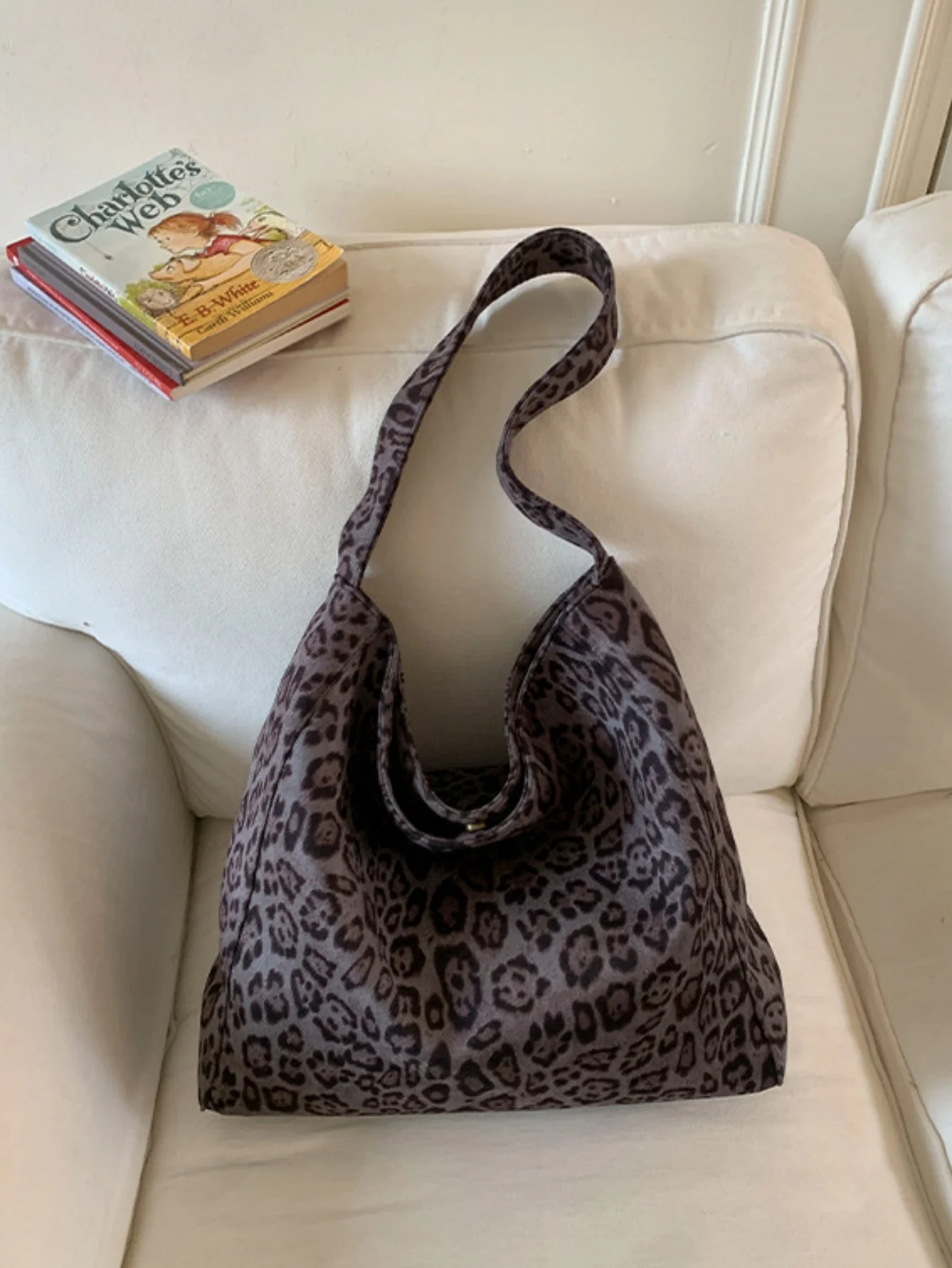 Leopard Print Large Capacity Shoulder Bag - Image 17