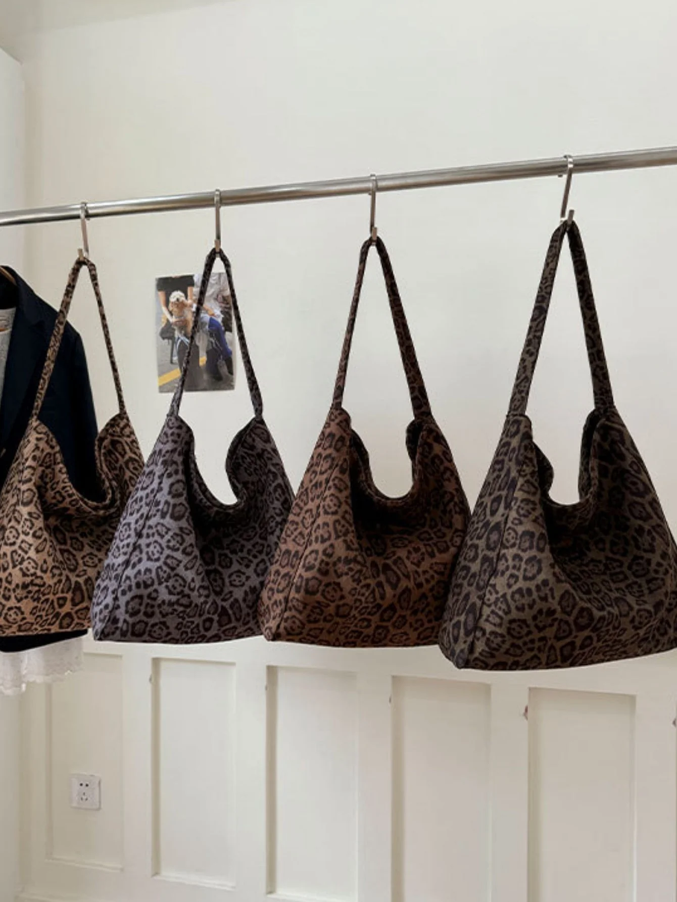 Leopard Print Large Capacity Shoulder Bag - Image 21