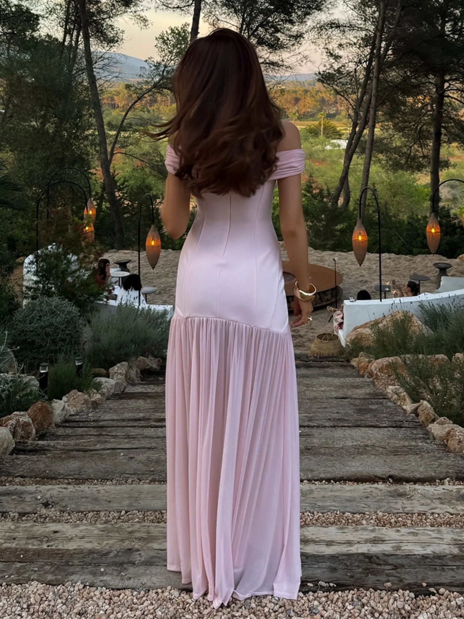Mesh Splicing Off-shoulder Pleated Backless Maxi Dresses - Image 2