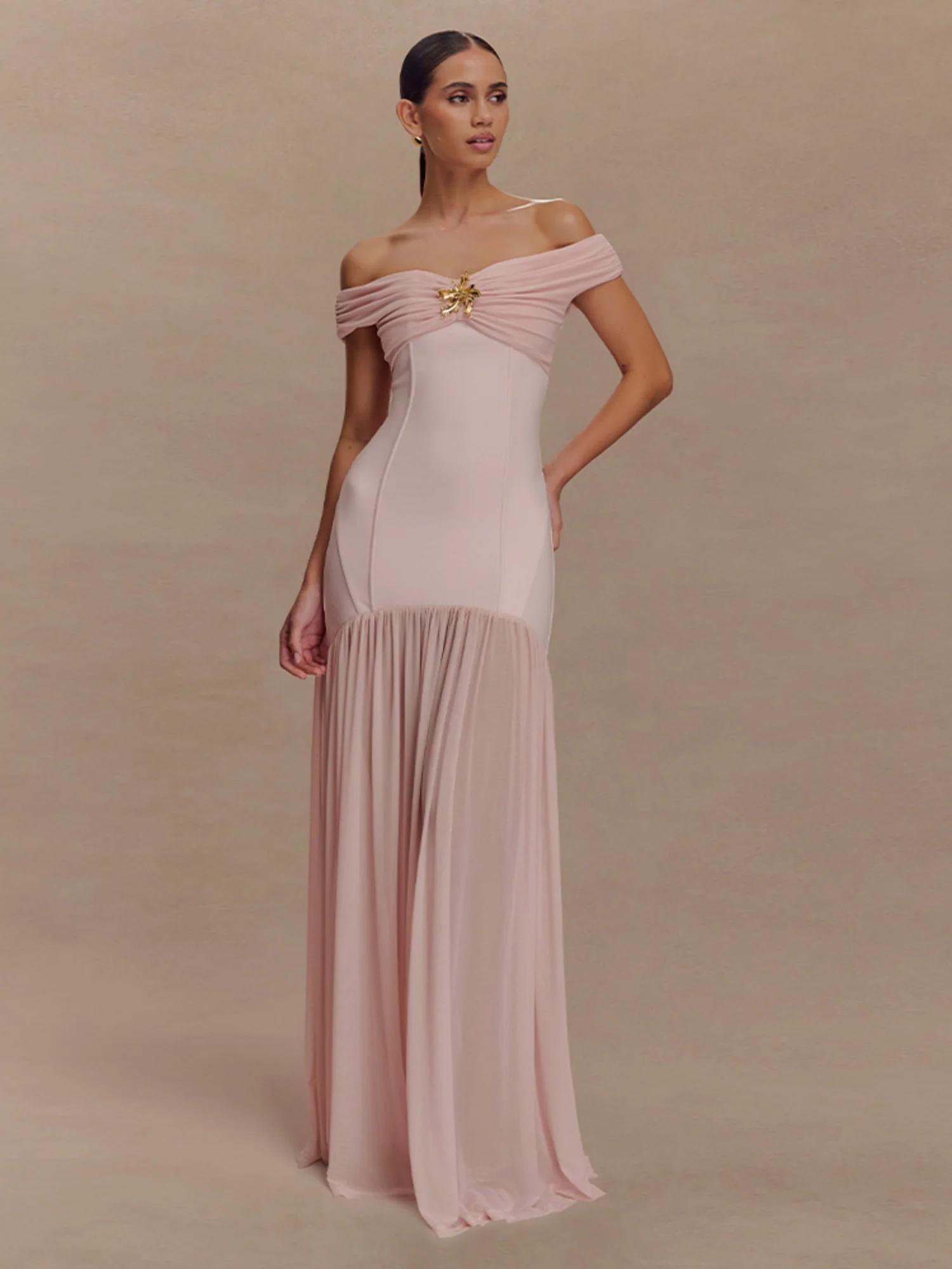 Mesh Splicing Off-shoulder Pleated Backless Maxi Dresses - Image 5